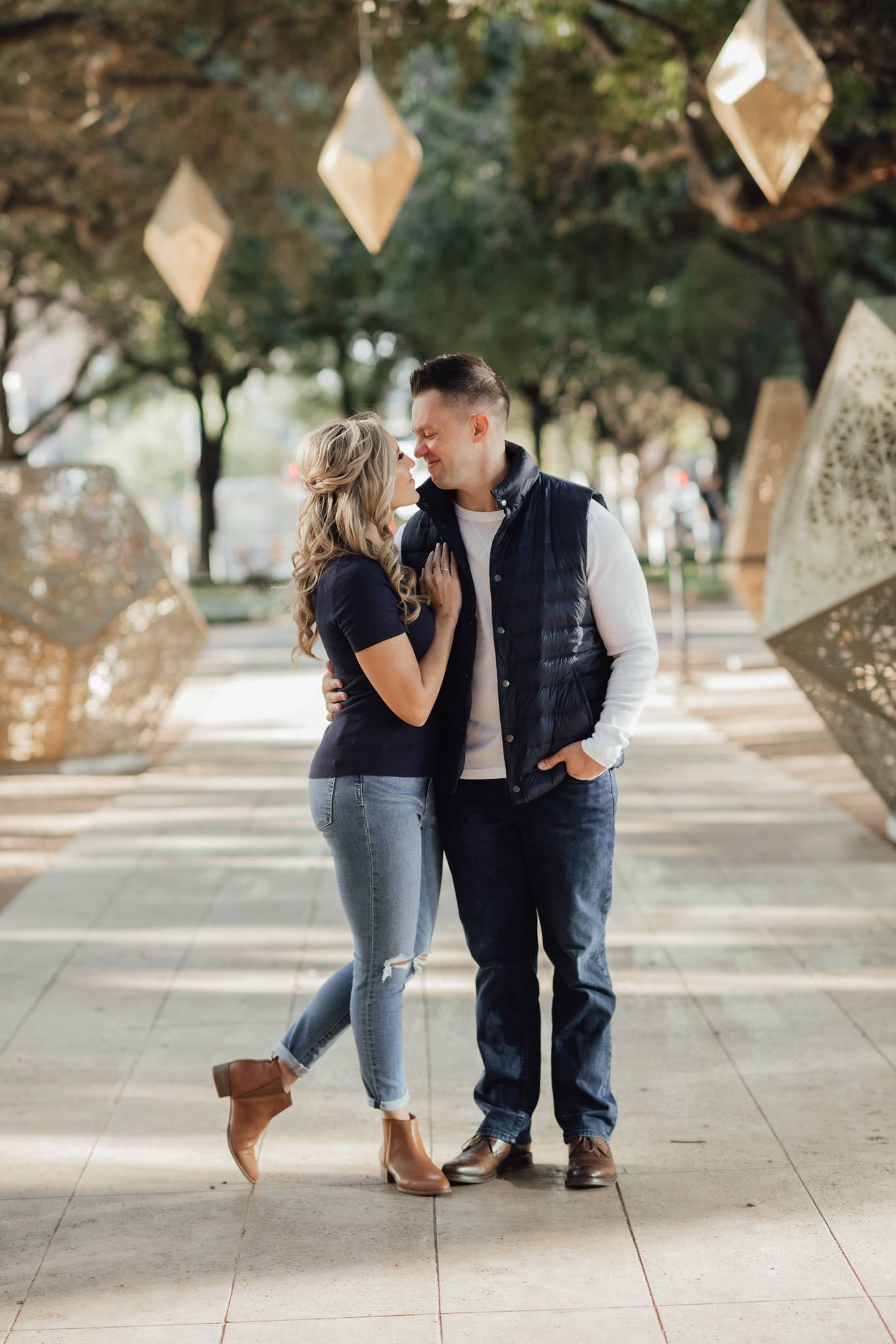 elizabeth-drew-downtown-houston-engagement-sm-7.jpg