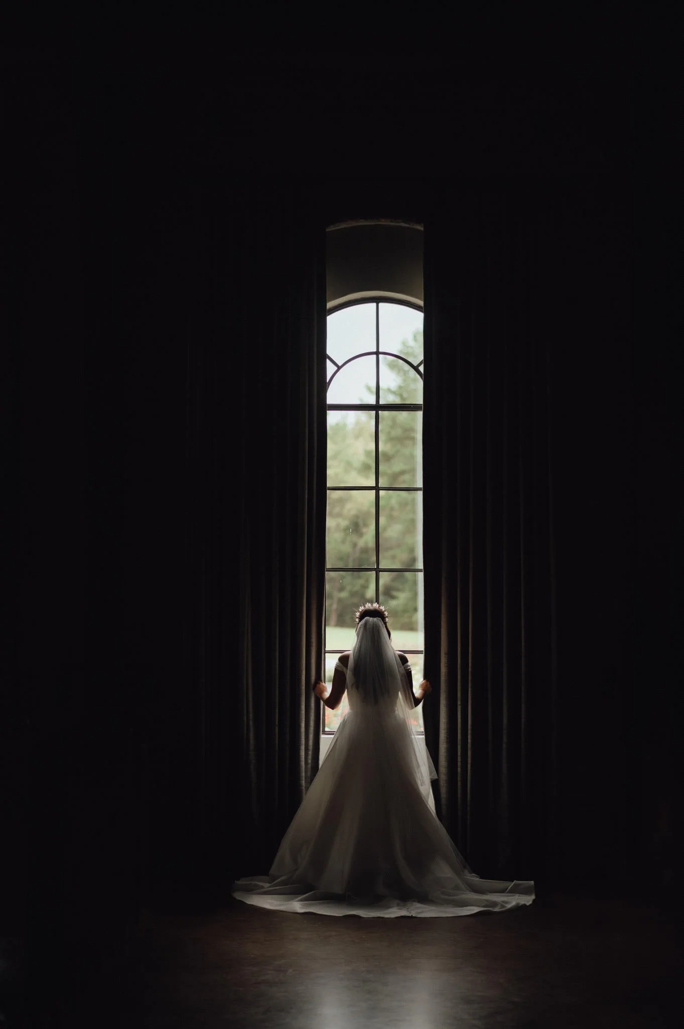 iron-manor-bridal-moody-industrial-chic-houston-photographer
