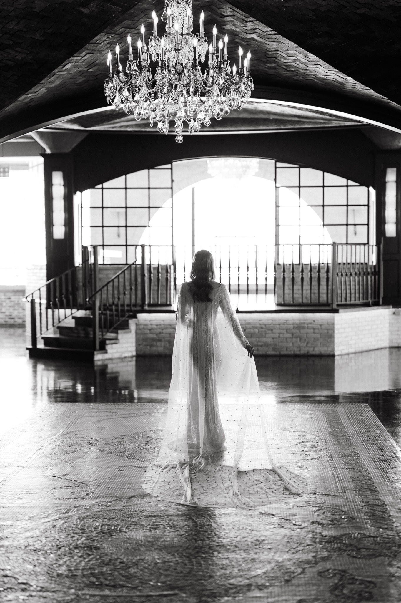 Astorian-wedding-venue-bridal-session-vintage-photographer