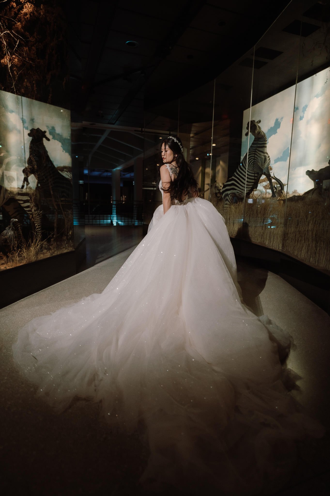 tiffany-bridal-houston-museum-natural-science-sm-27.jpg