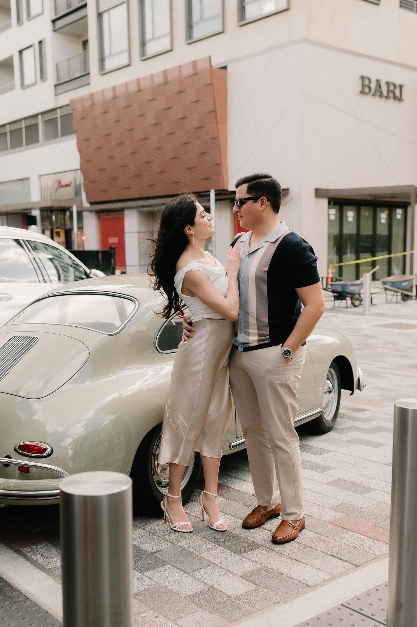 lauren-brian-classy-modern-moody-houston-engagement-session-sm-30.jpg