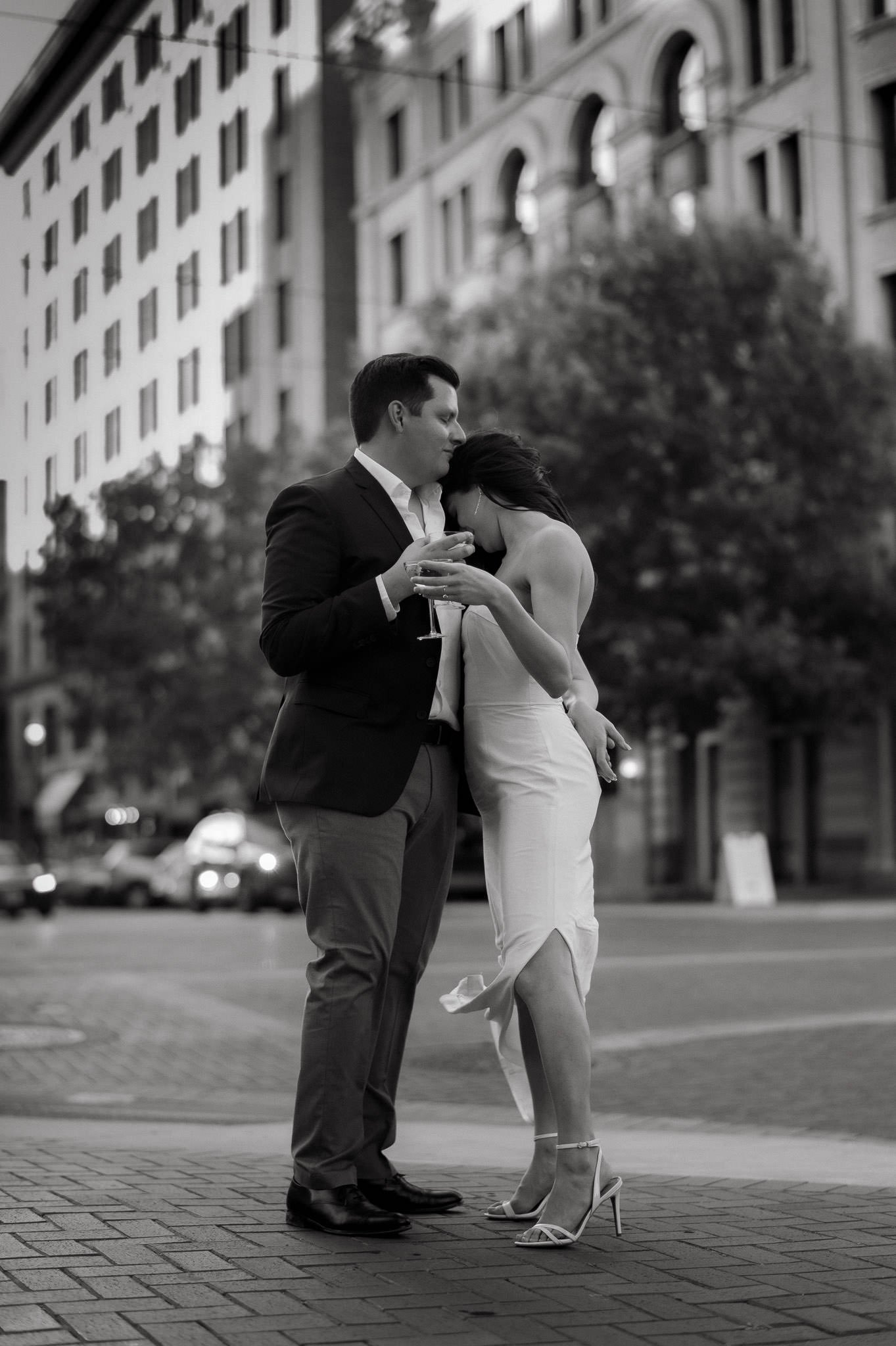 lauren-brian-classy-modern-moody-houston-engagement-session-sm-209.jpg