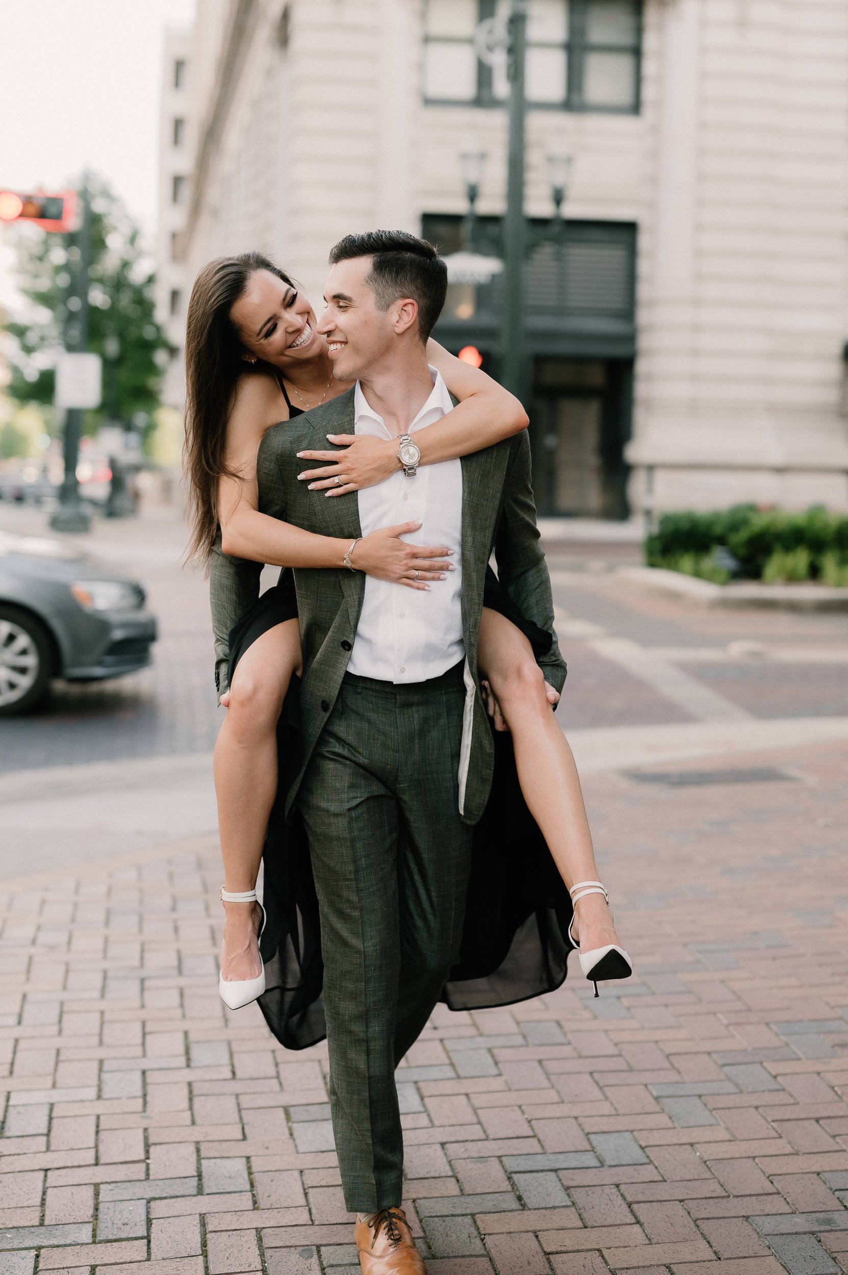 natalie-devyn-classy-modern-downtown-houston-rooftop-engagement-session-sm-42.jpg