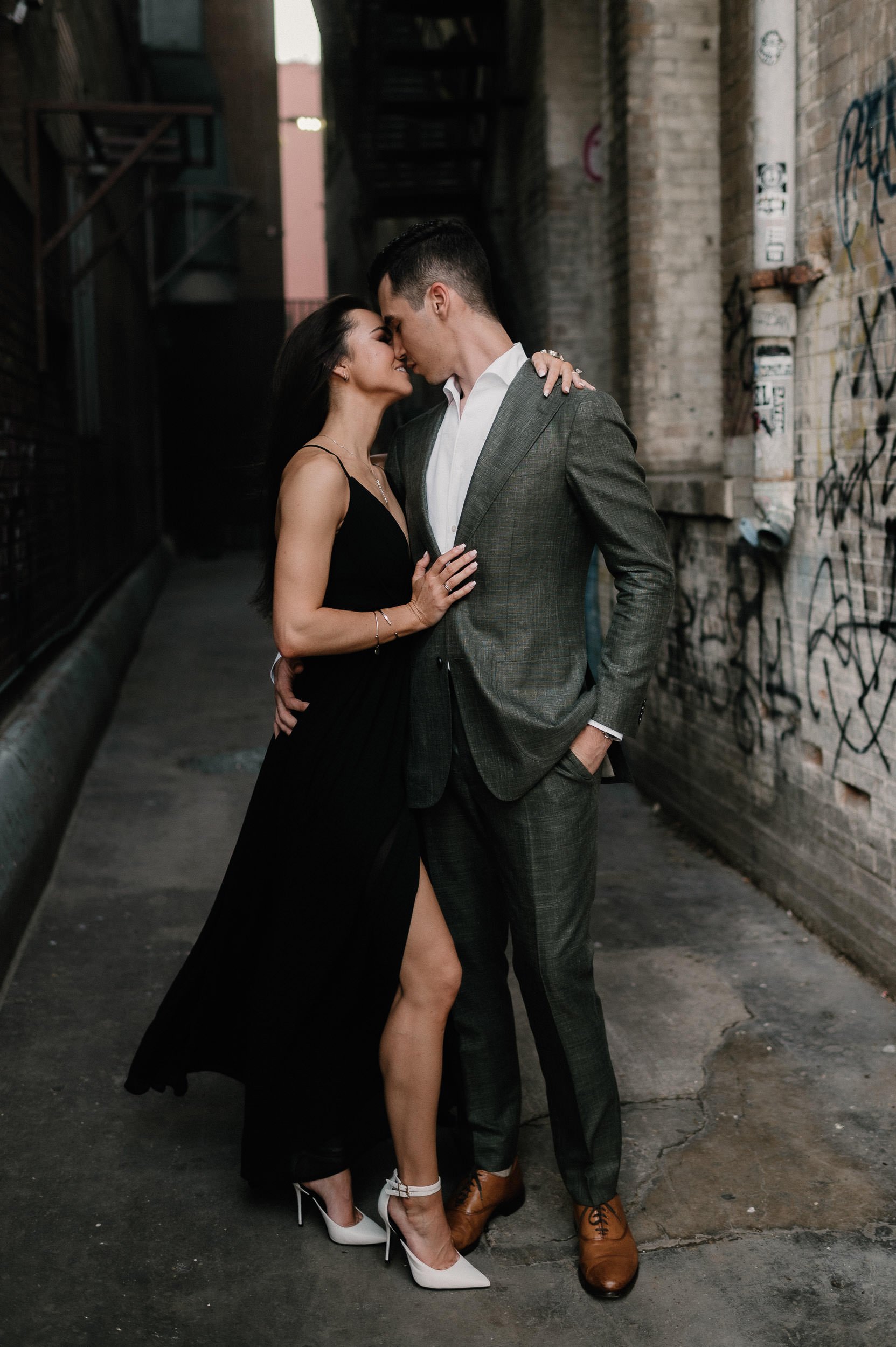 natalie-devyn-classy-modern-downtown-houston-rooftop-engagement-session-sm-51.jpg