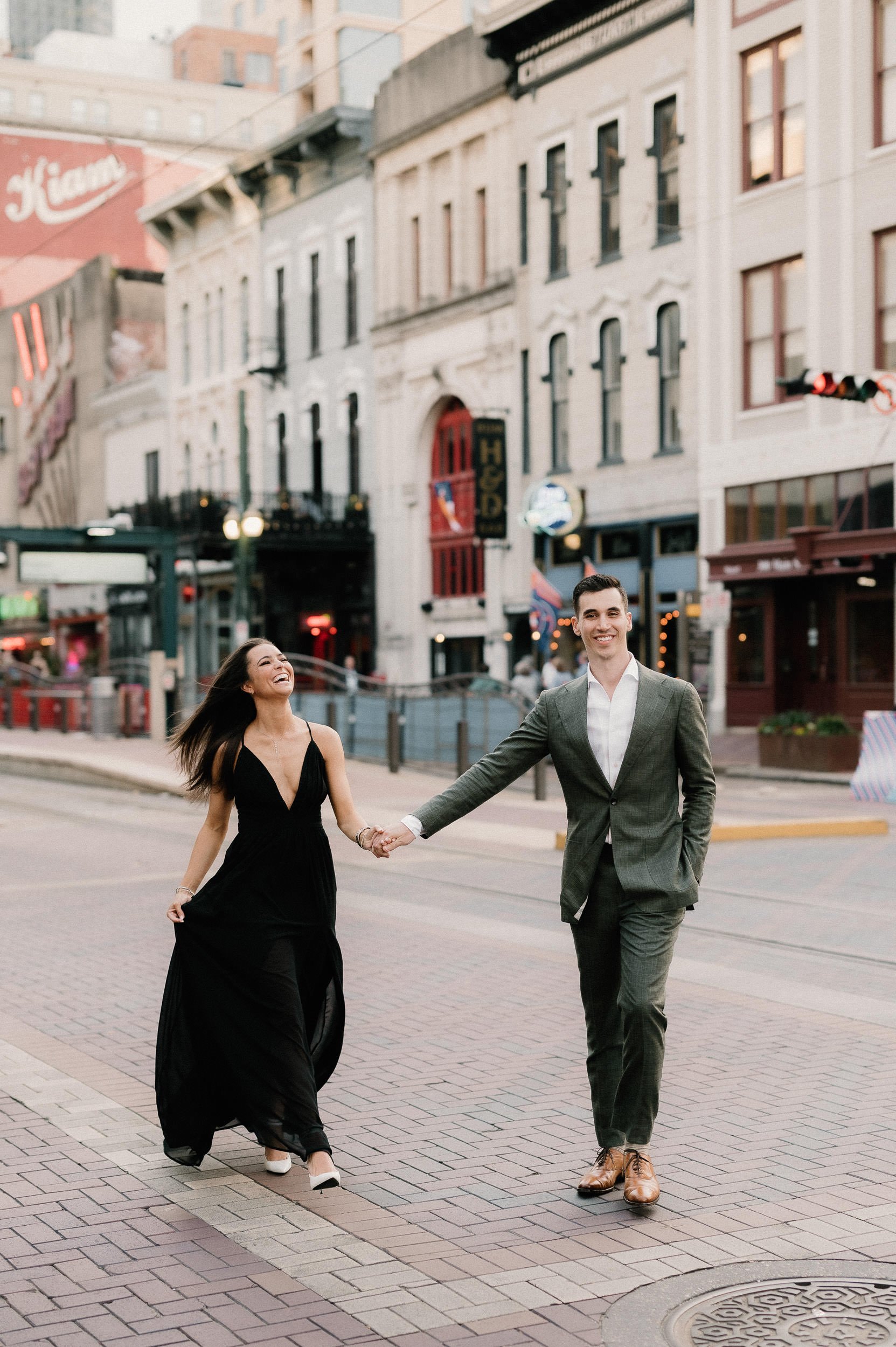 natalie-devyn-classy-modern-downtown-houston-rooftop-engagement-session-sm-109.jpg