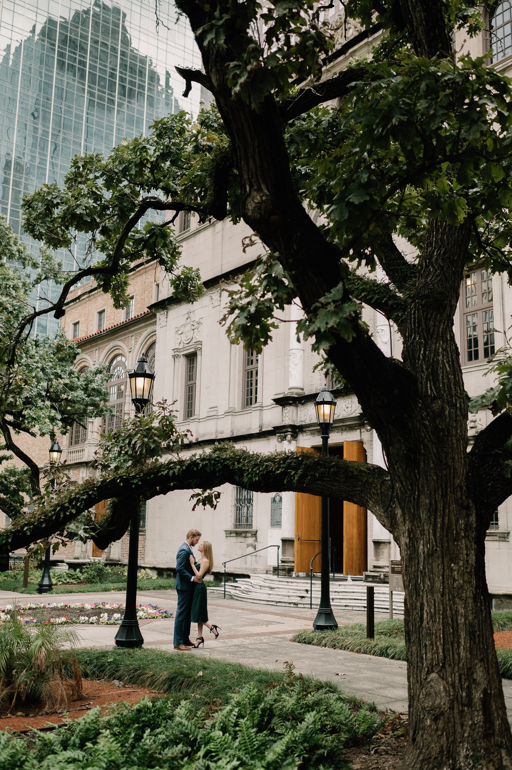 kelly-andrew-classy-houston-engagement-session-sm-35.jpg