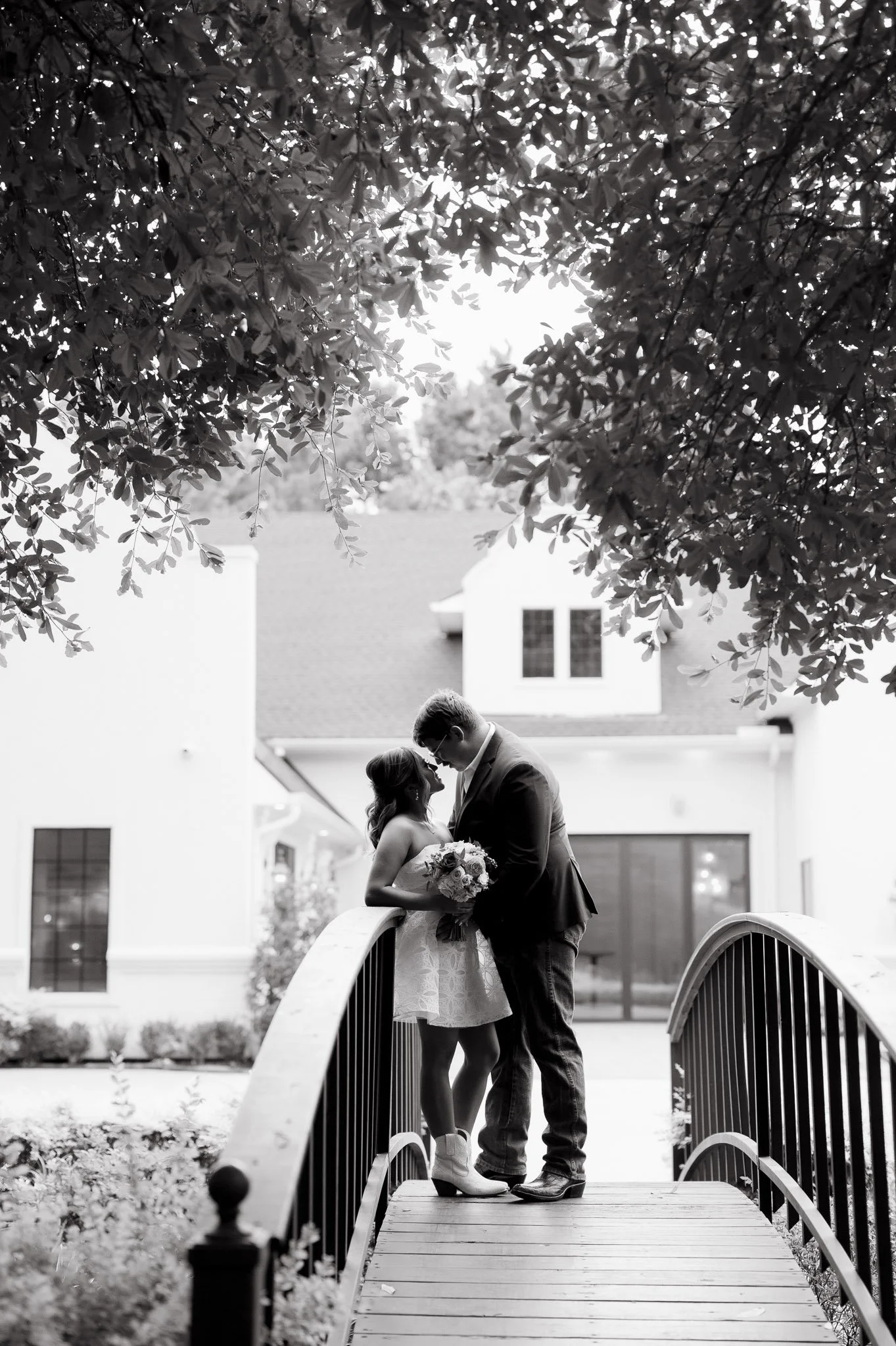 quyen-chance-engagement-peach-orchard-sm-1.jpg