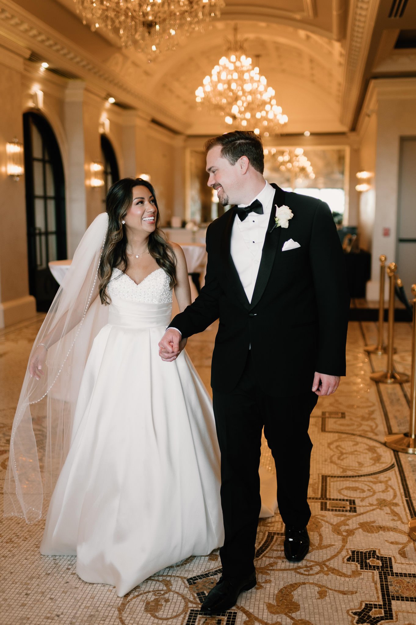 Houston-modern-luxury-wedding-venue-le-tesserae-photography-east-river