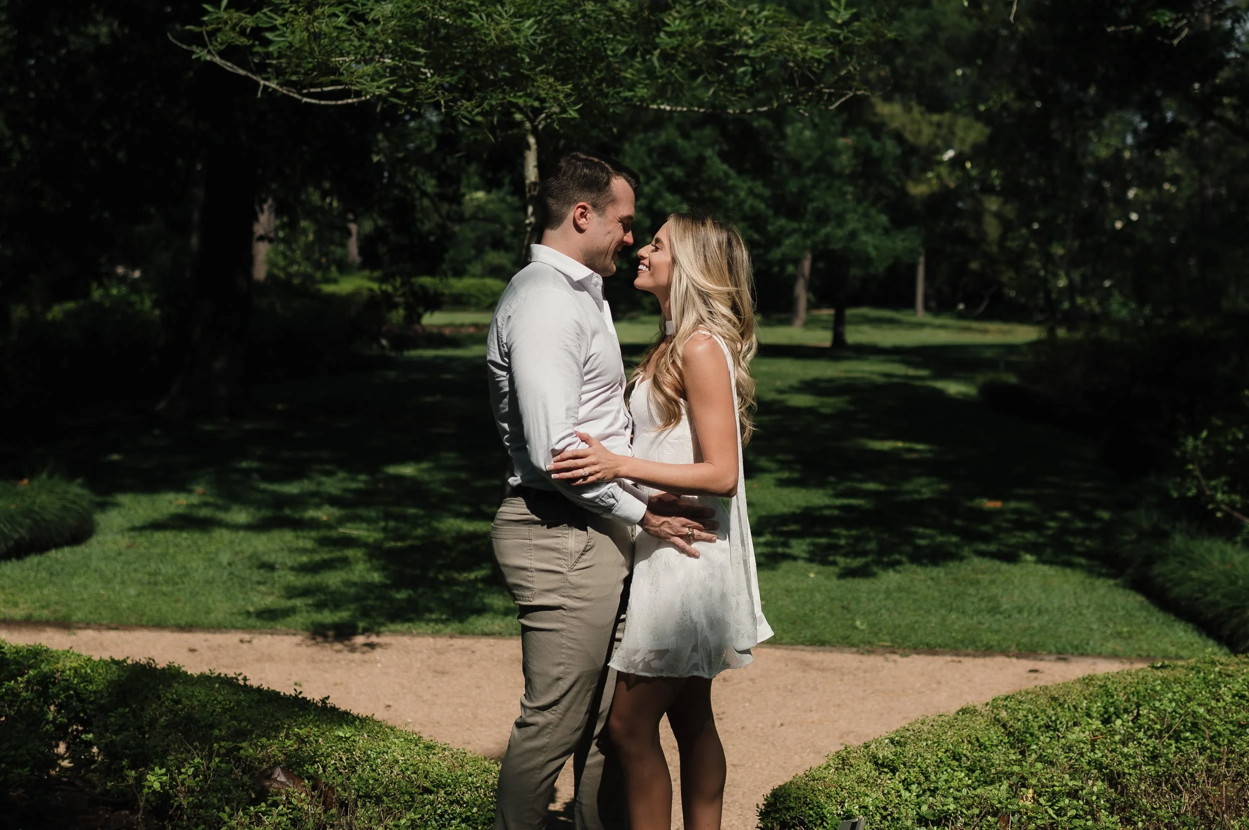 nikki-harrison-houston-modern-classy-luxury-engagement-sm-9.jpg