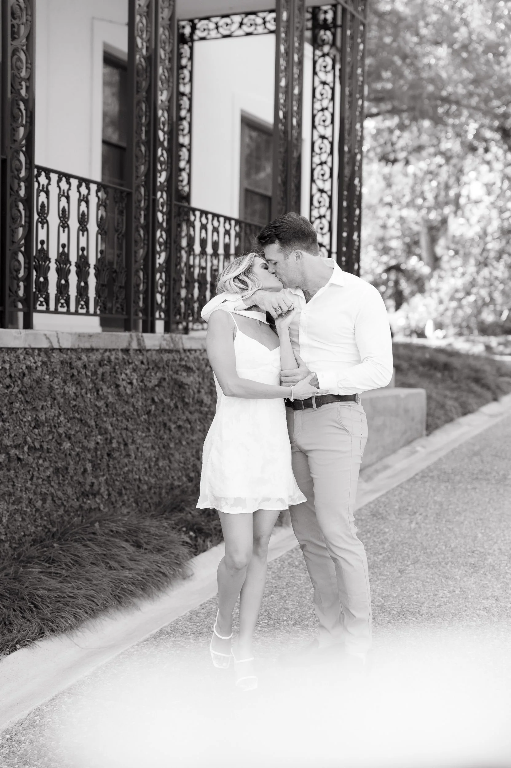 nikki-harrison-houston-modern-classy-luxury-engagement-sm-71.jpg