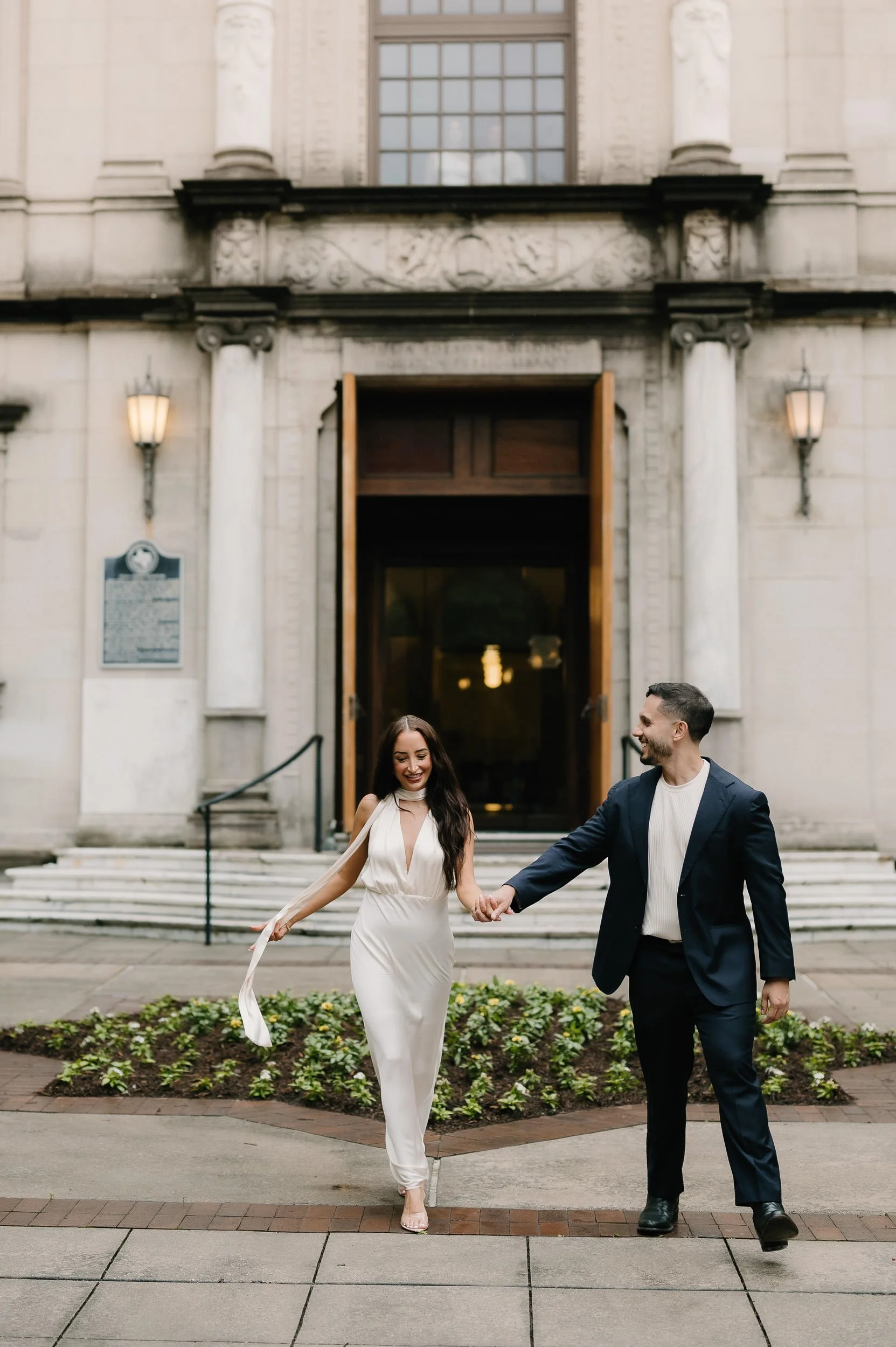 Houston-historic-julia-ideson-library-classy-engagement-session-photography