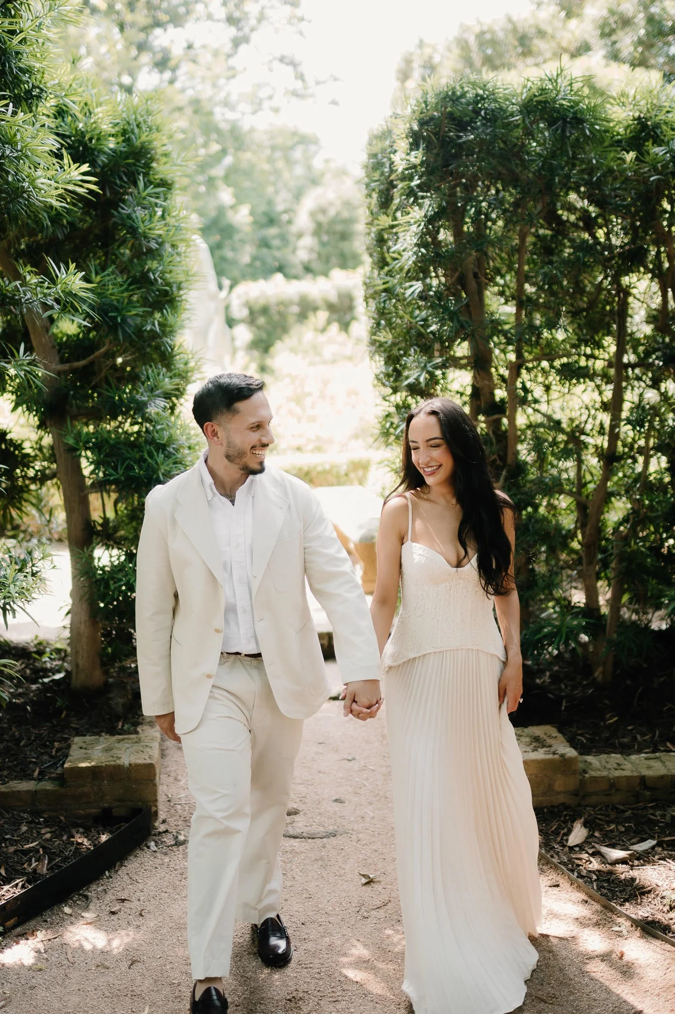 bri-matt-bayou-bend-collections-gardens-houston-sm-10.jpg