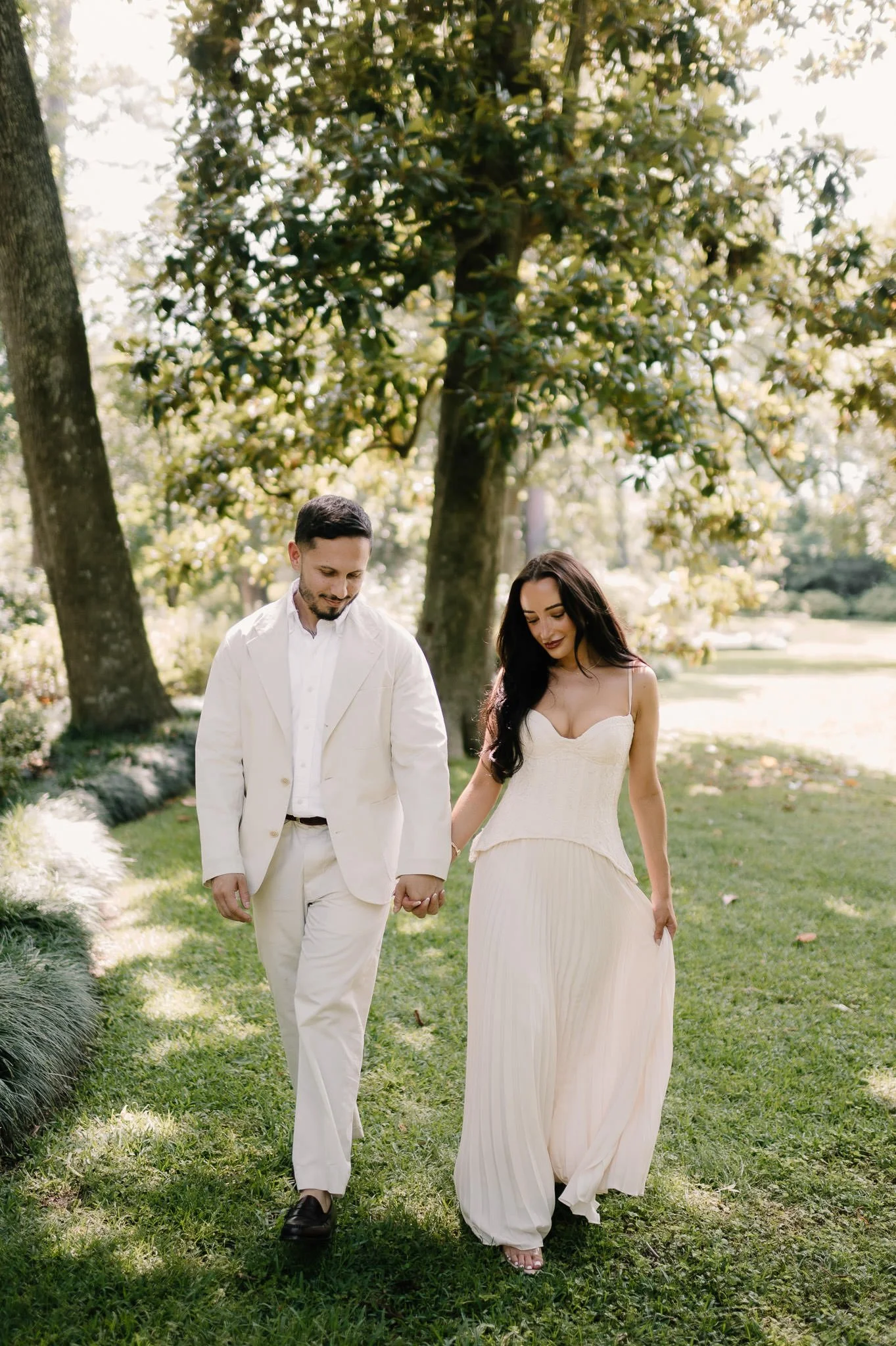 bayou-bend-collection-gardens-engagement-photo-session-houston-classy-elegant-romantic-luxury