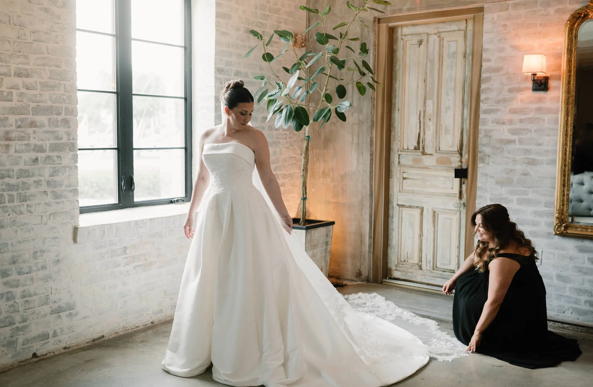jordan-nick-houston-storian-wedding-modern-luxury-sm-13.jpg