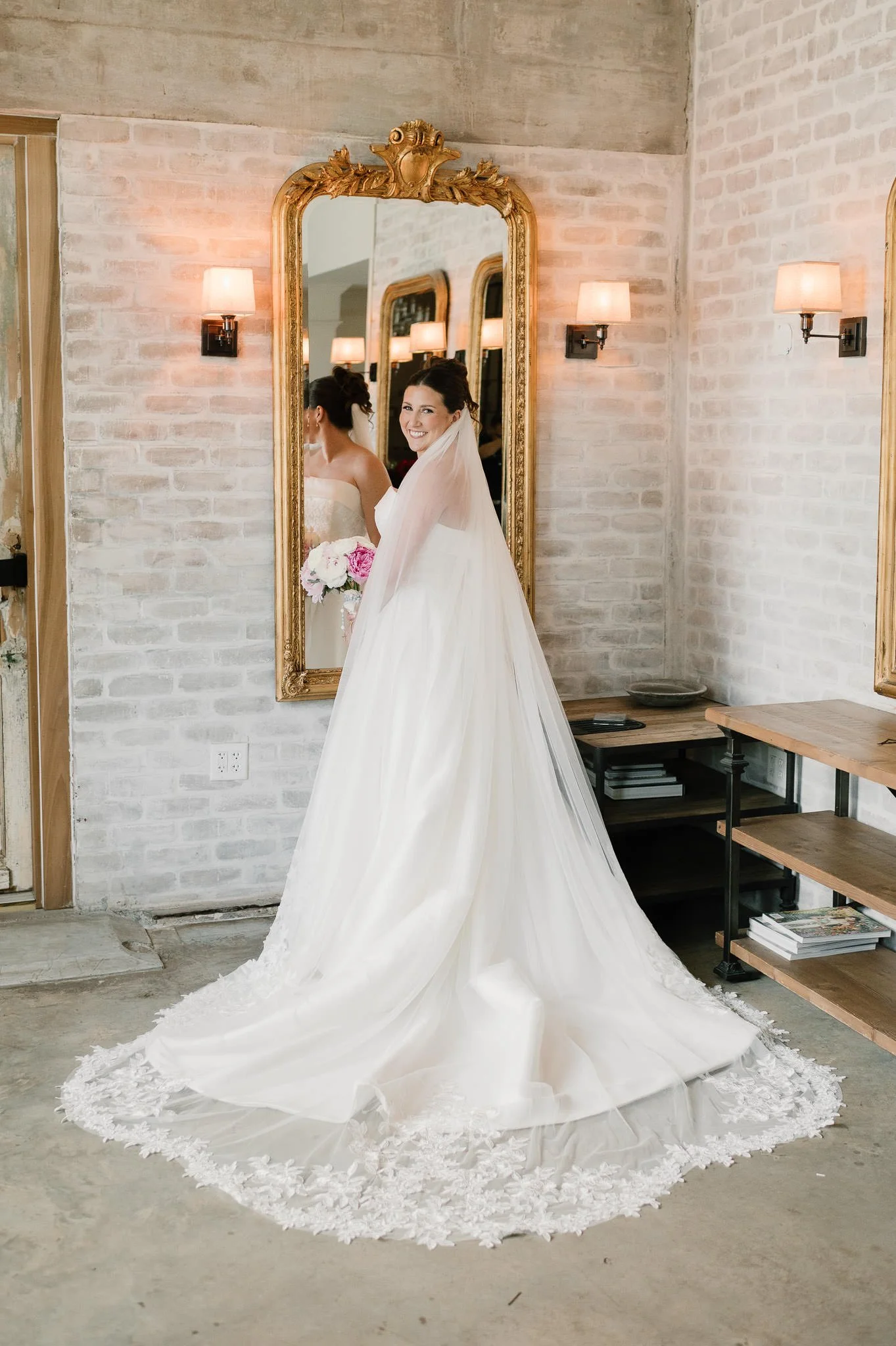 jordan-nick-houston-storian-wedding-modern-luxury-sm-15.jpg