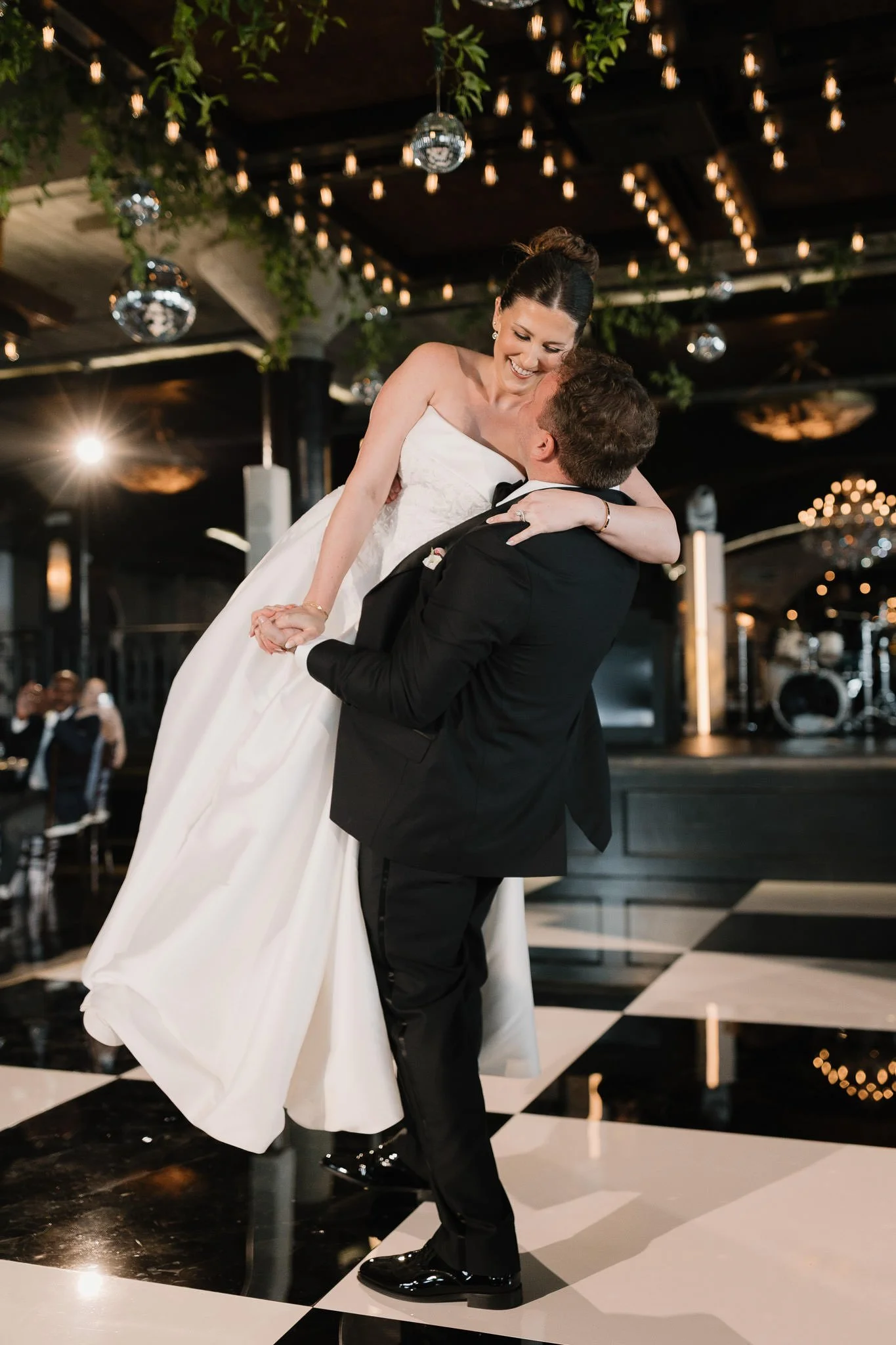 jordan-nick-houston-storian-wedding-modern-luxury-sm-70.jpg