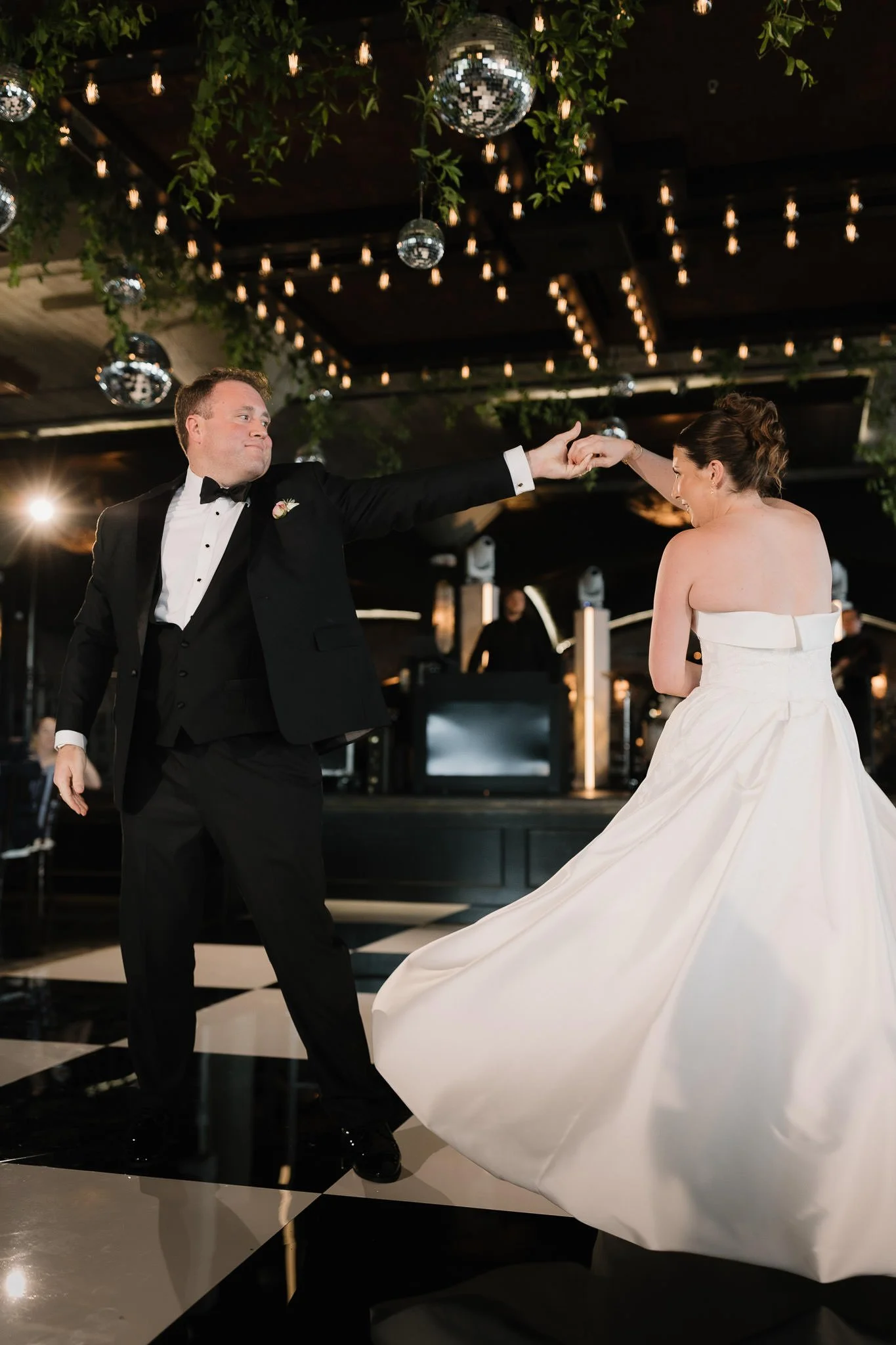 jordan-nick-houston-storian-wedding-modern-luxury-sm-72.jpg