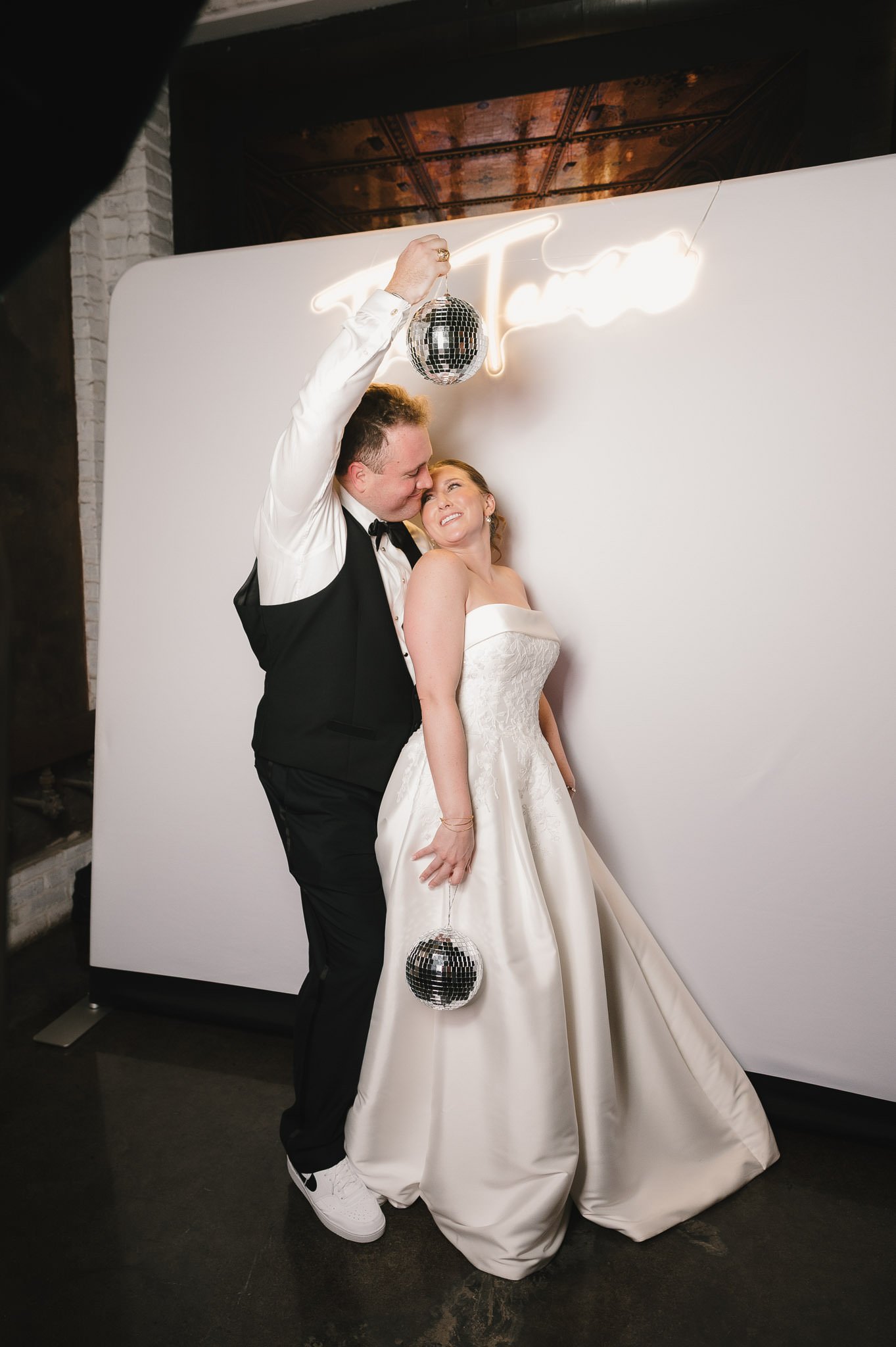 jordan-nick-houston-storian-wedding-modern-luxury-sm-98.jpg