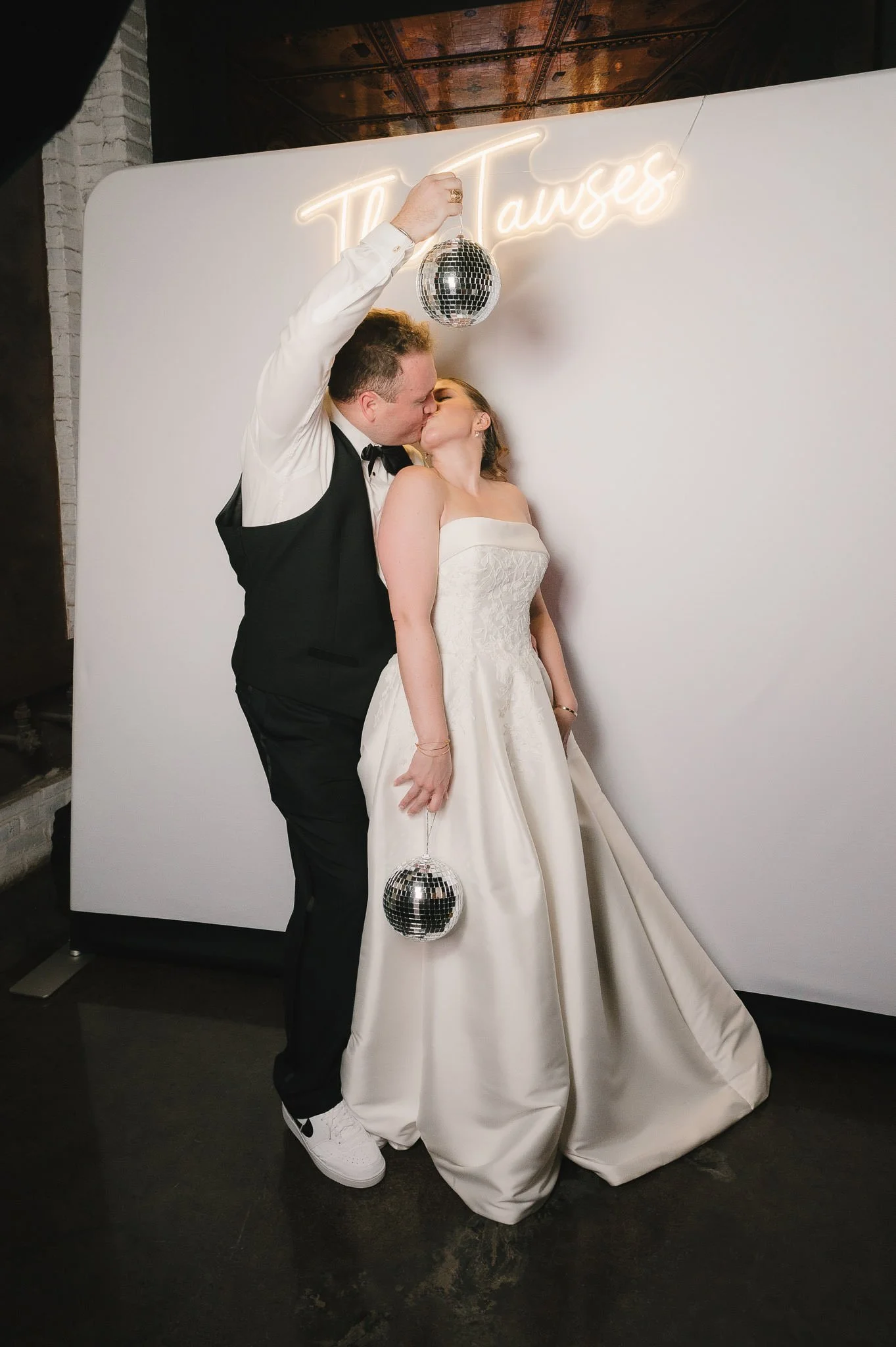 jordan-nick-houston-storian-wedding-modern-luxury-sm-99.jpg