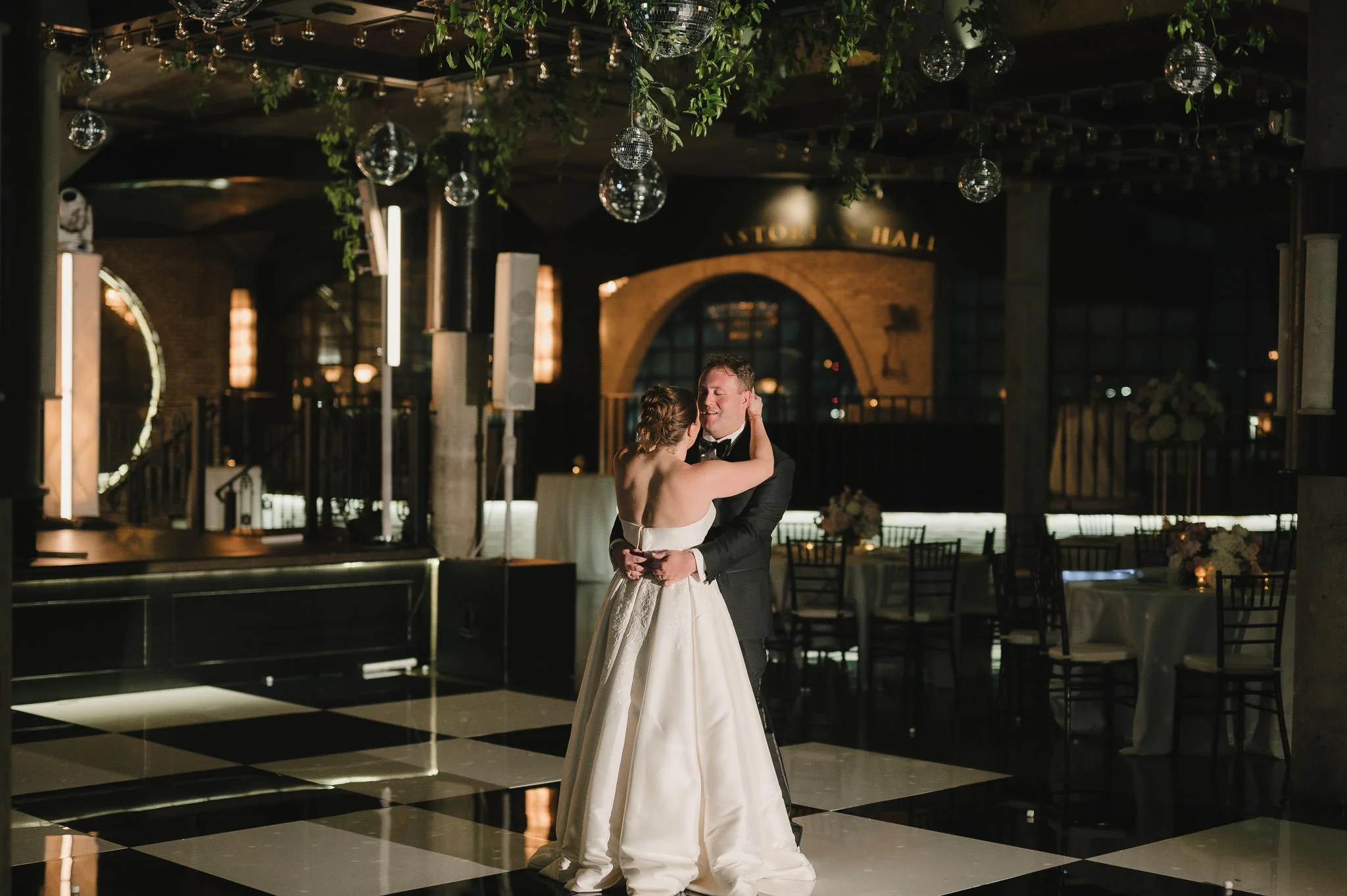 jordan-nick-houston-storian-wedding-modern-luxury-sm-109.jpg