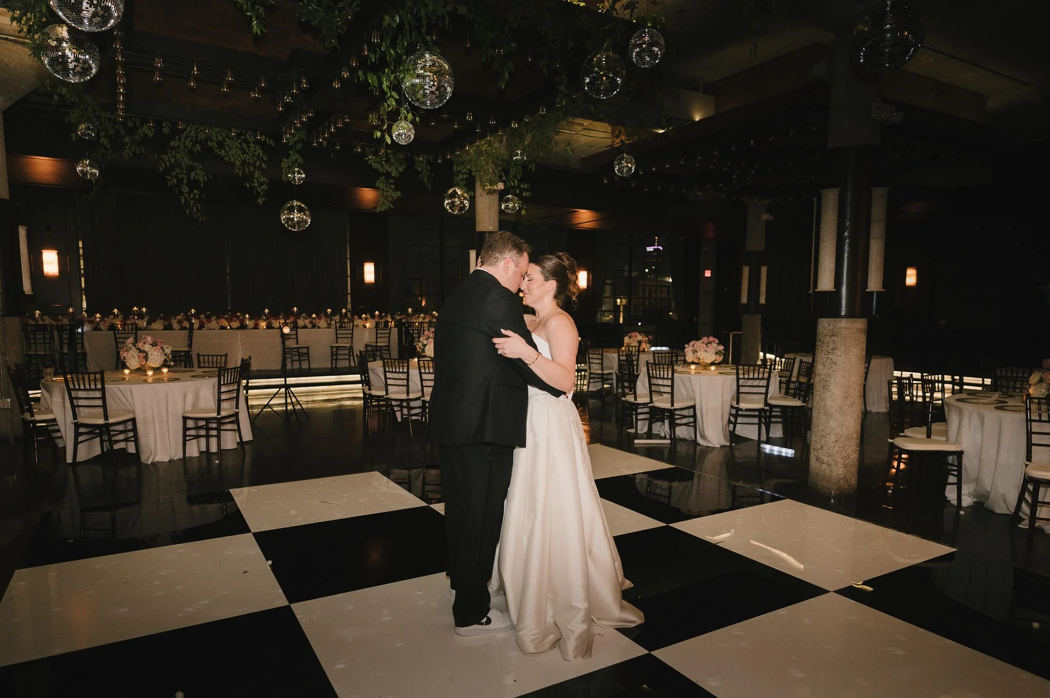 jordan-nick-houston-storian-wedding-modern-luxury-sm-112.jpg