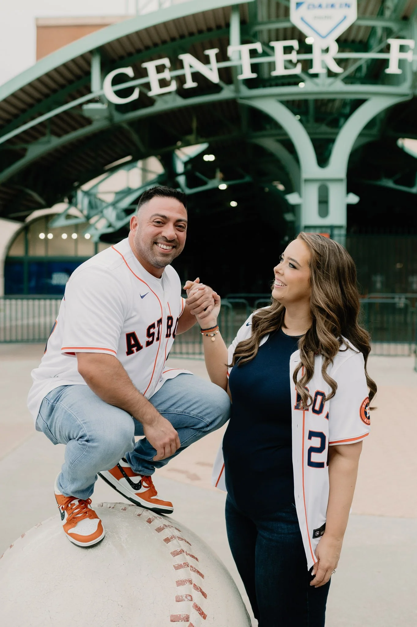 aubrey-angel-downtown-houston-engagement-sm-15.jpg