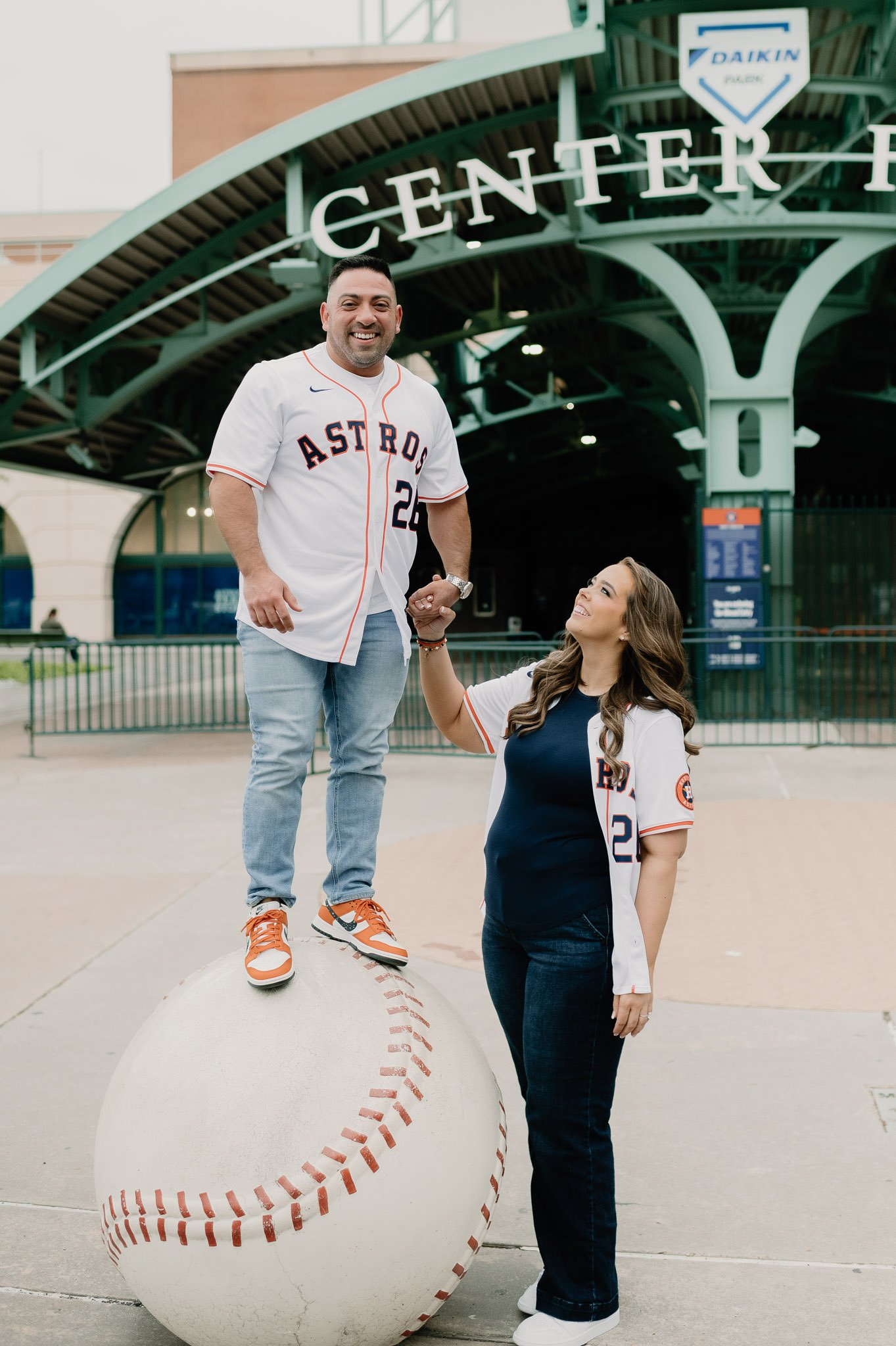 aubrey-angel-downtown-houston-engagement-sm-18.jpg