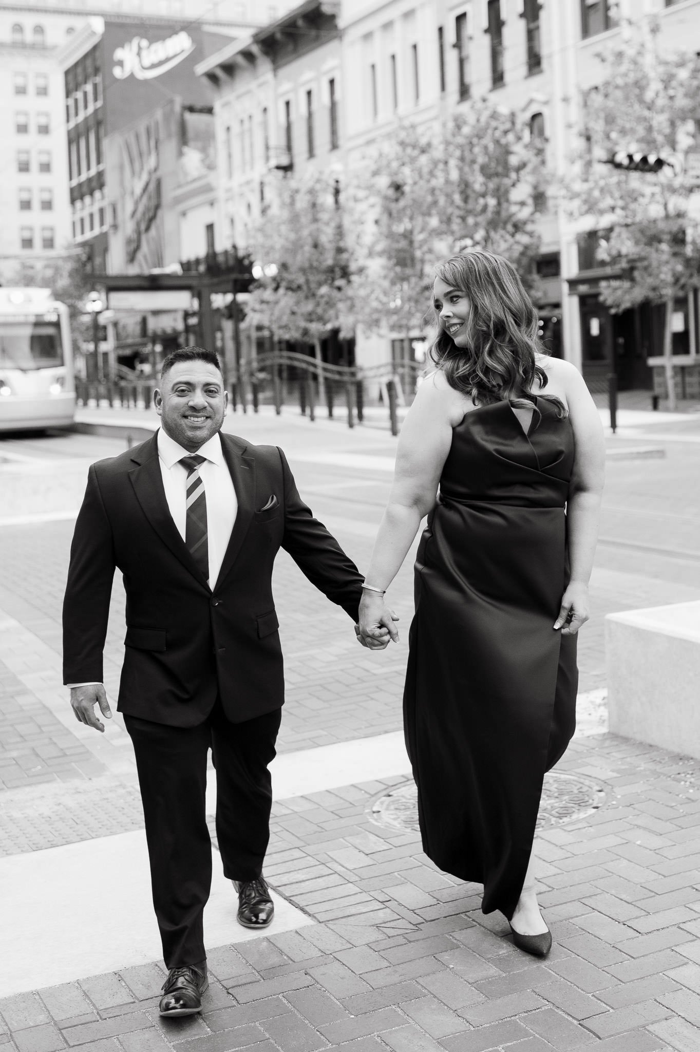 aubrey-angel-downtown-houston-engagement-sm-31.jpg