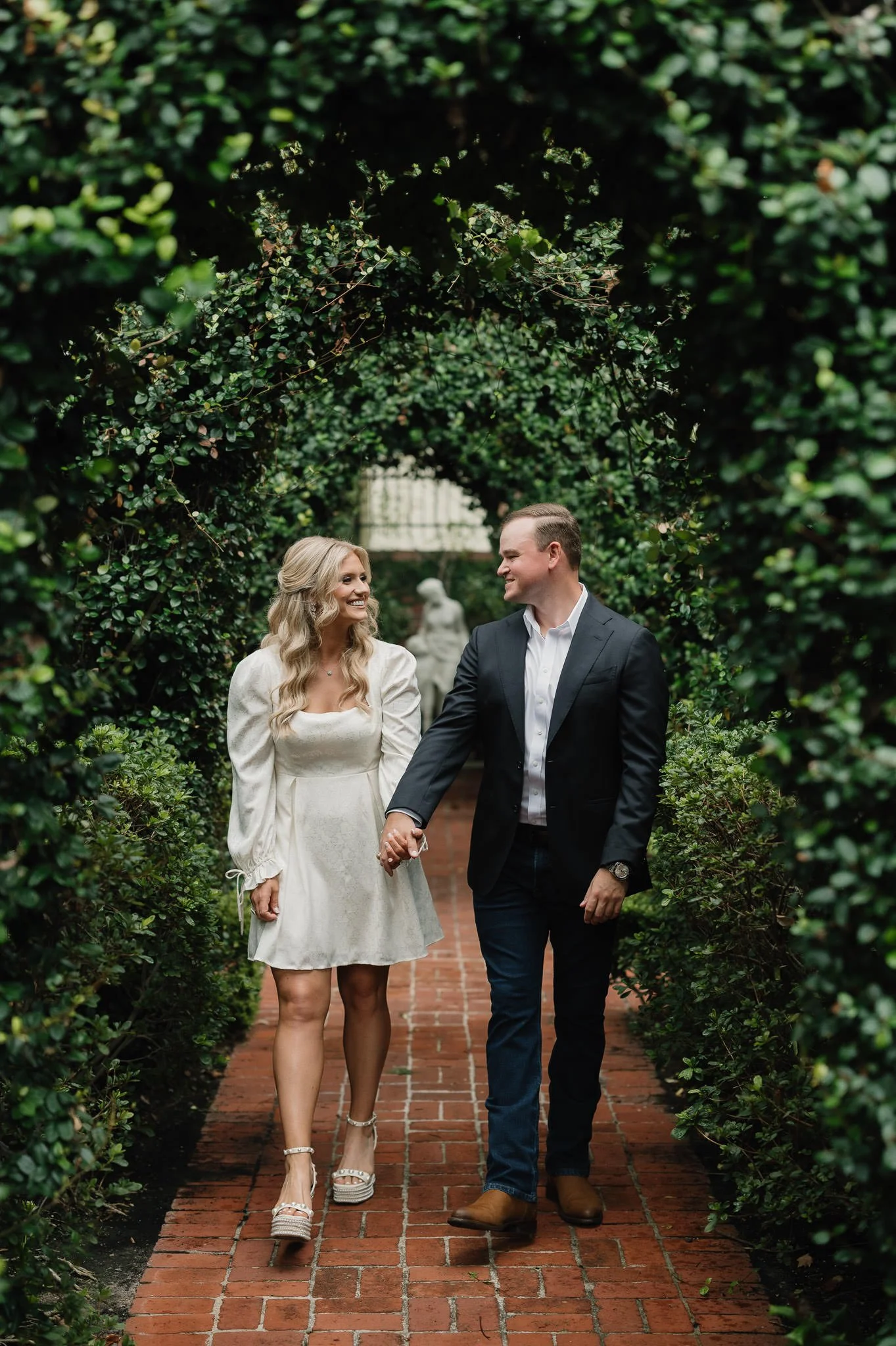 kendall-kyle-houston-riveroaks-garden-club-forum-engagement-session-sm-8.jpg