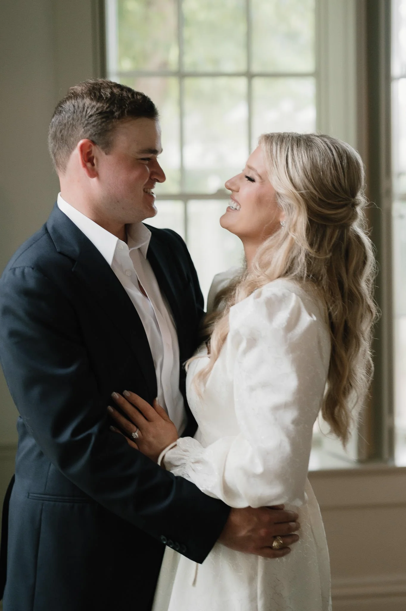 kendall-kyle-houston-riveroaks-garden-club-forum-engagement-session-sm-24.jpg