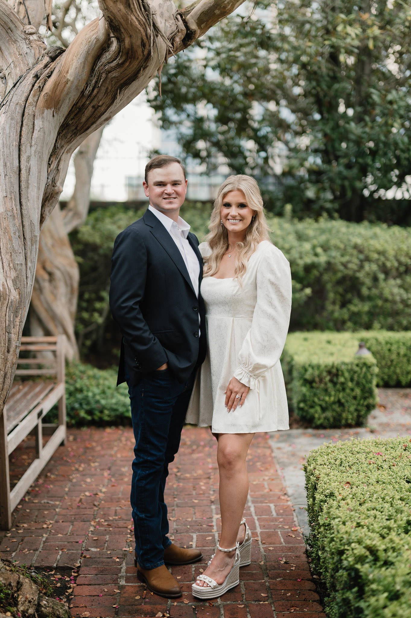 kendall-kyle-houston-riveroaks-garden-club-forum-engagement-session-sm-39.jpg