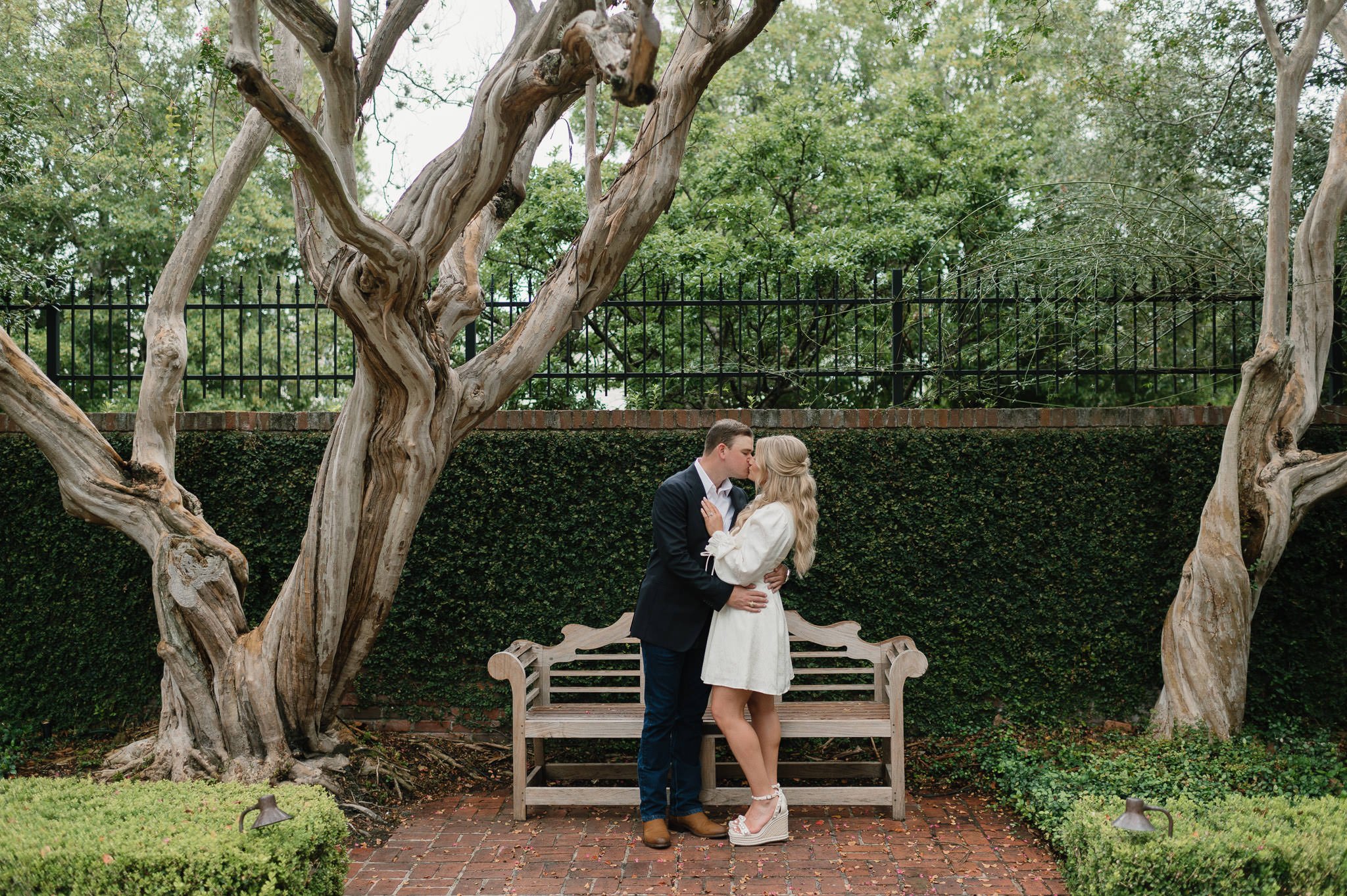 kendall-kyle-houston-riveroaks-garden-club-forum-engagement-session-sm-45.jpg