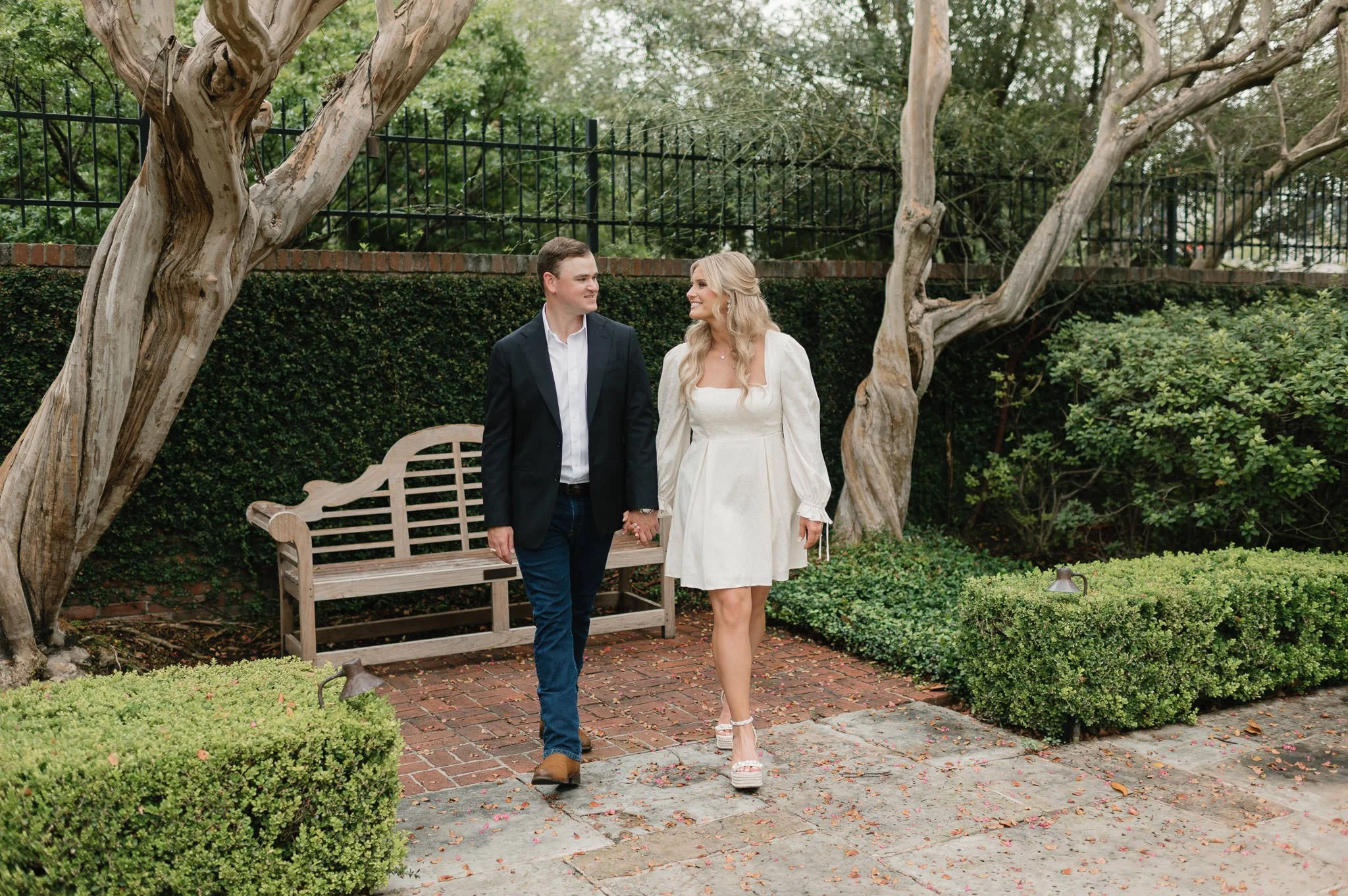 kendall-kyle-houston-riveroaks-garden-club-forum-engagement-session-sm-46.jpg