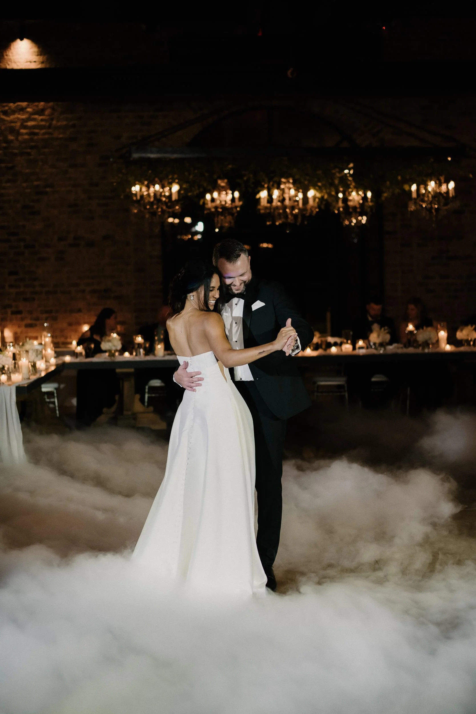 houston-modern-classy-romantic-elegant-timeless-luxury-moody-wedding-photograhy-85.jpg
