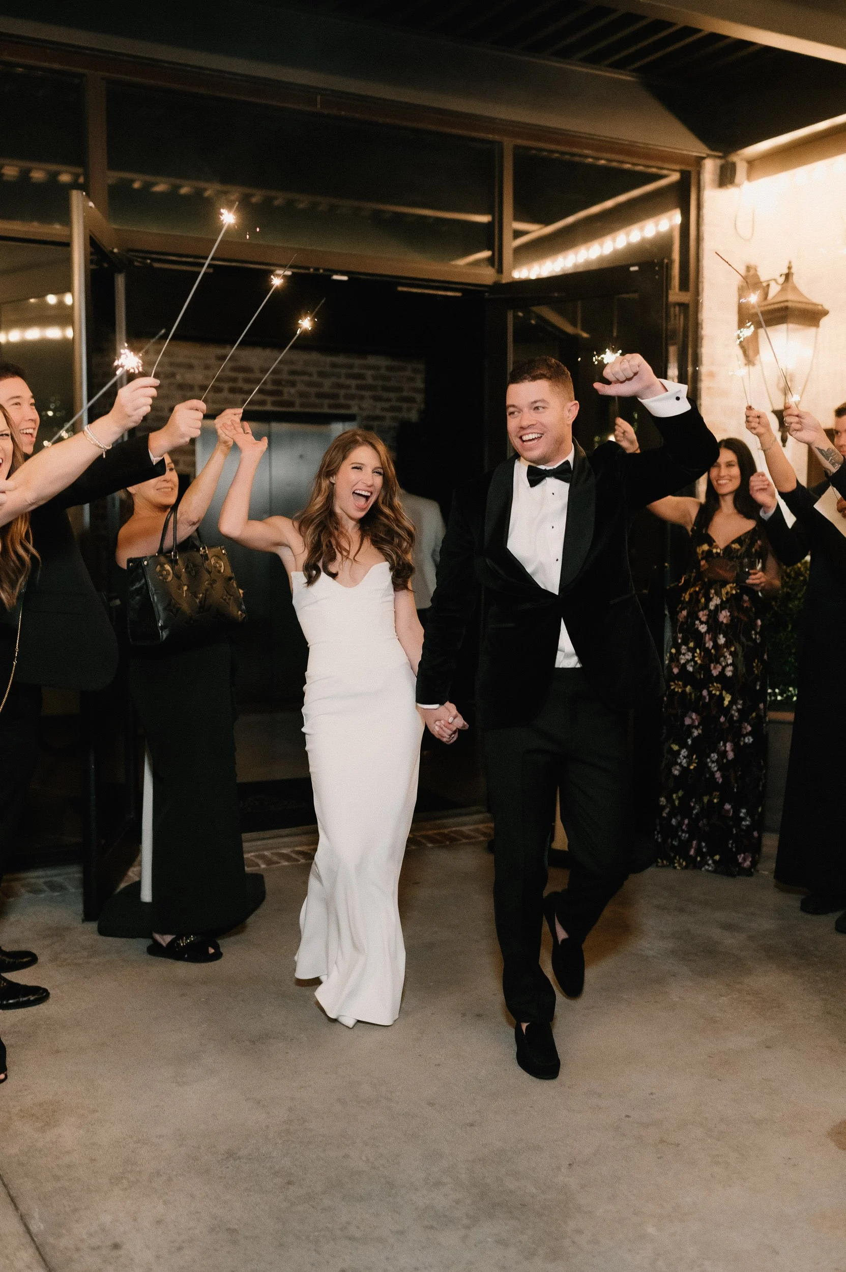 hayley-mike-classy-modern-luxury-houston-wedding-astorian-sm-111.jpg