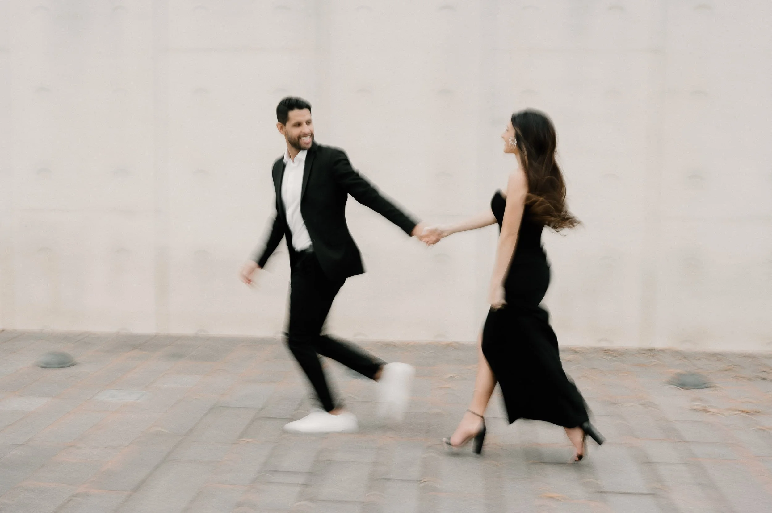 houston-modern-classy-engagement-photography-lauren-enrique-sm-21.jpg