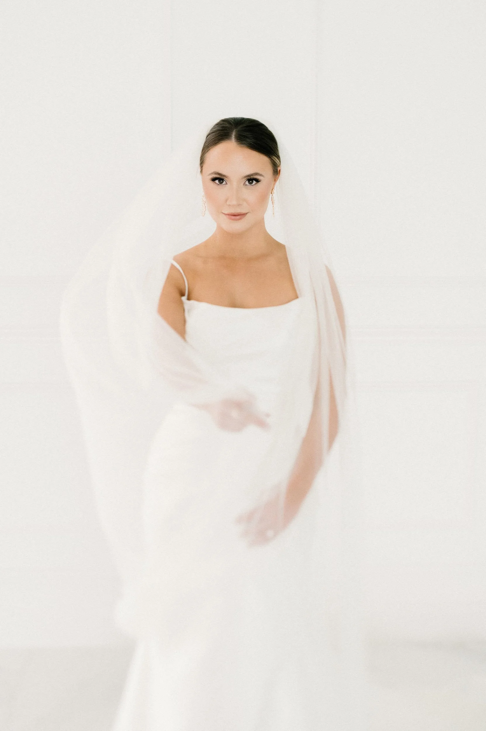 houston-modern-classy-romantic-elegant-timeless-luxury-moody-wedding-photograhy-35.jpg
