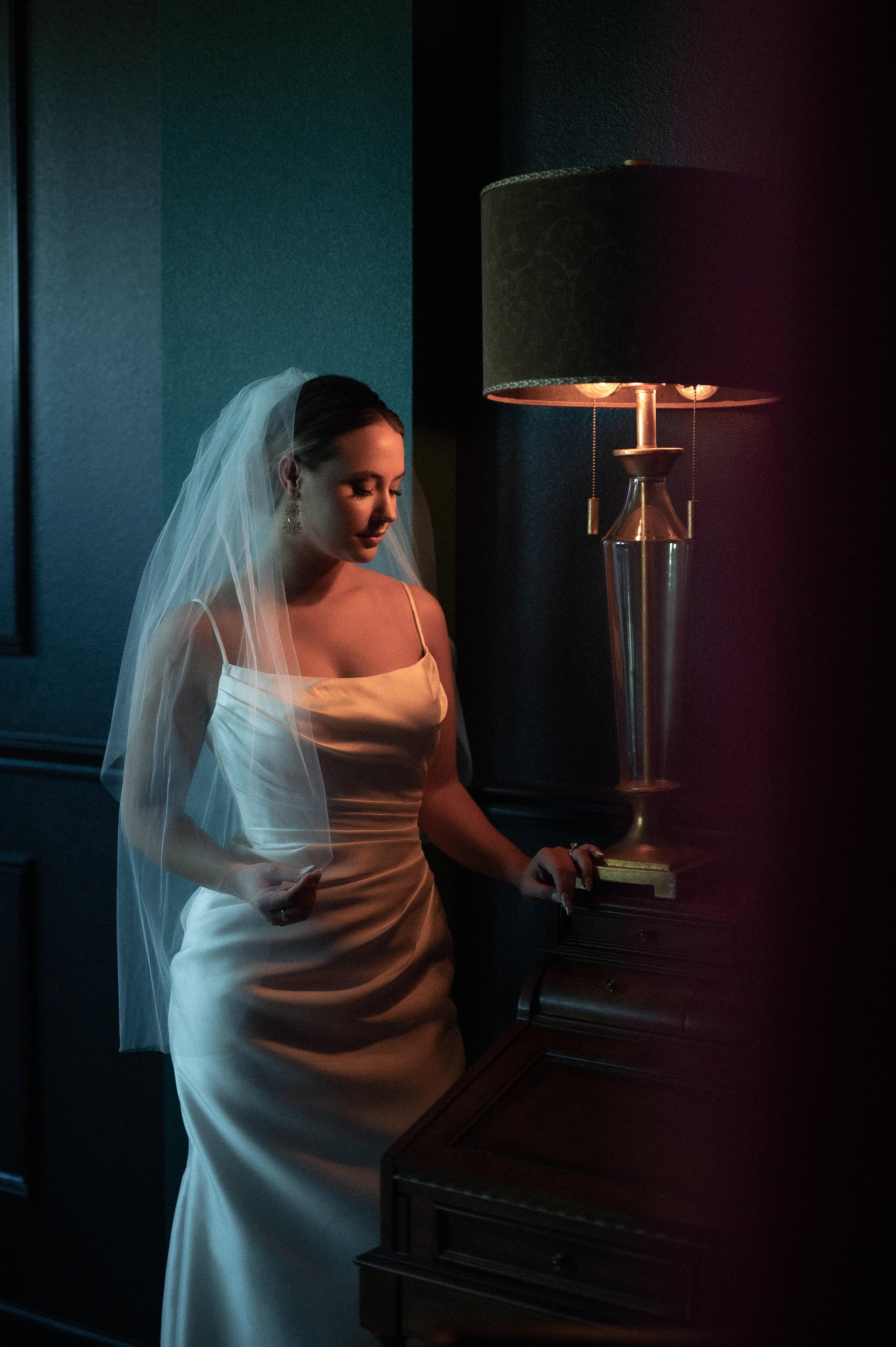 houston-modern-classy-romantic-elegant-timeless-luxury-moody-wedding-photograhy-30.jpg