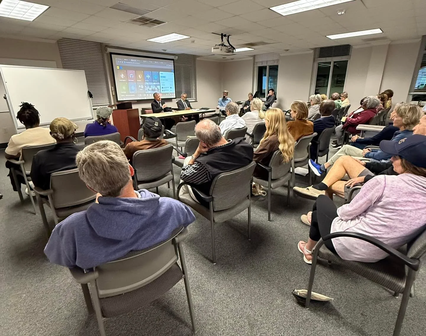 Thanks to City Council candidates William Gregorie and Ben D&rsquo;Allessandro for joining us and engaging with our community. We also appreciate the Westside Neighborhood Association for helping to moderate the discussion. During the meeting, neighb