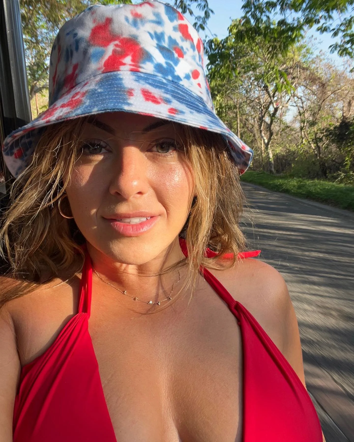 The triangle of expatriation. Golf carts, ceviche, and coconut popsicles