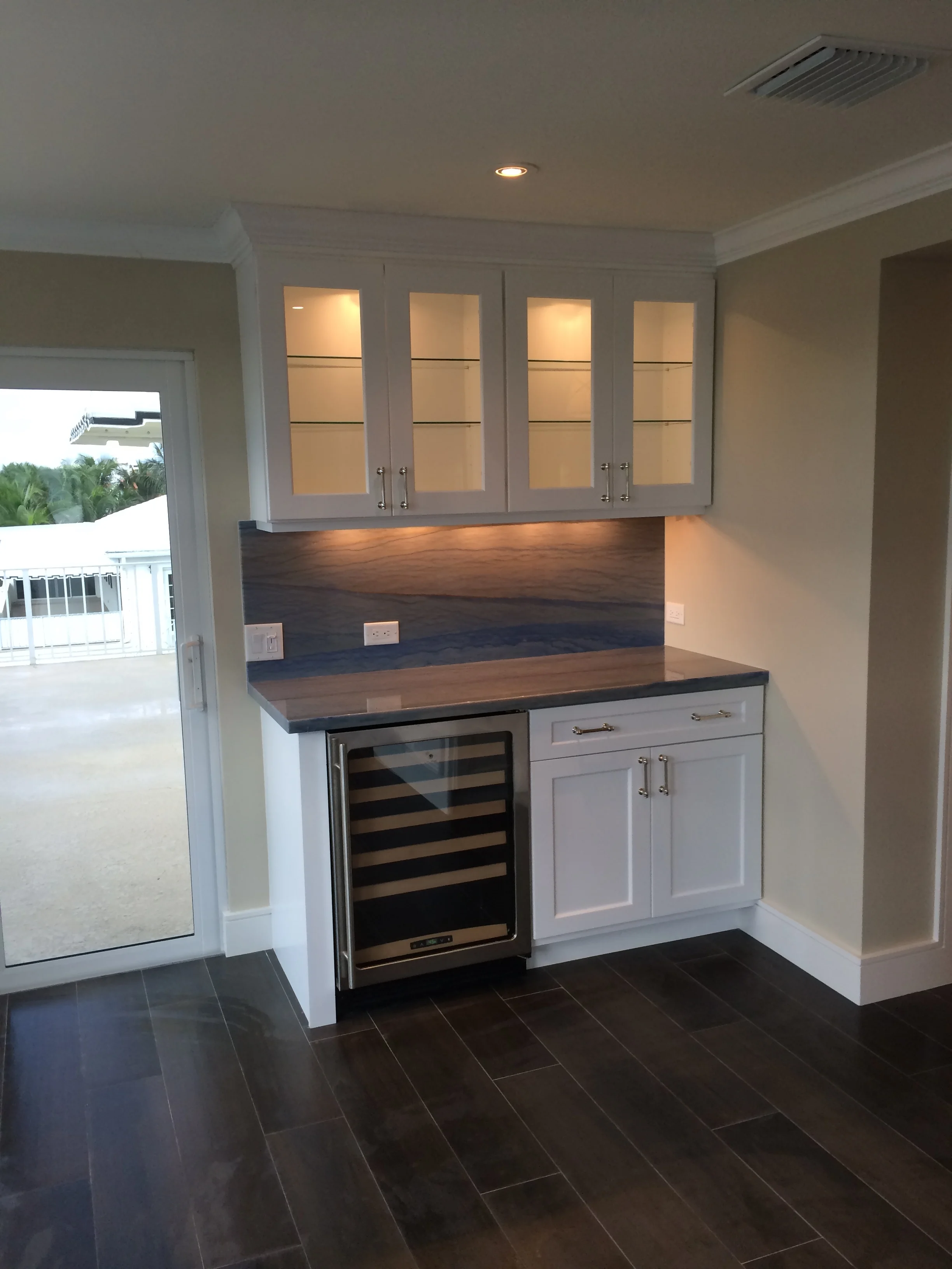 Manalapan wine bar.JPG