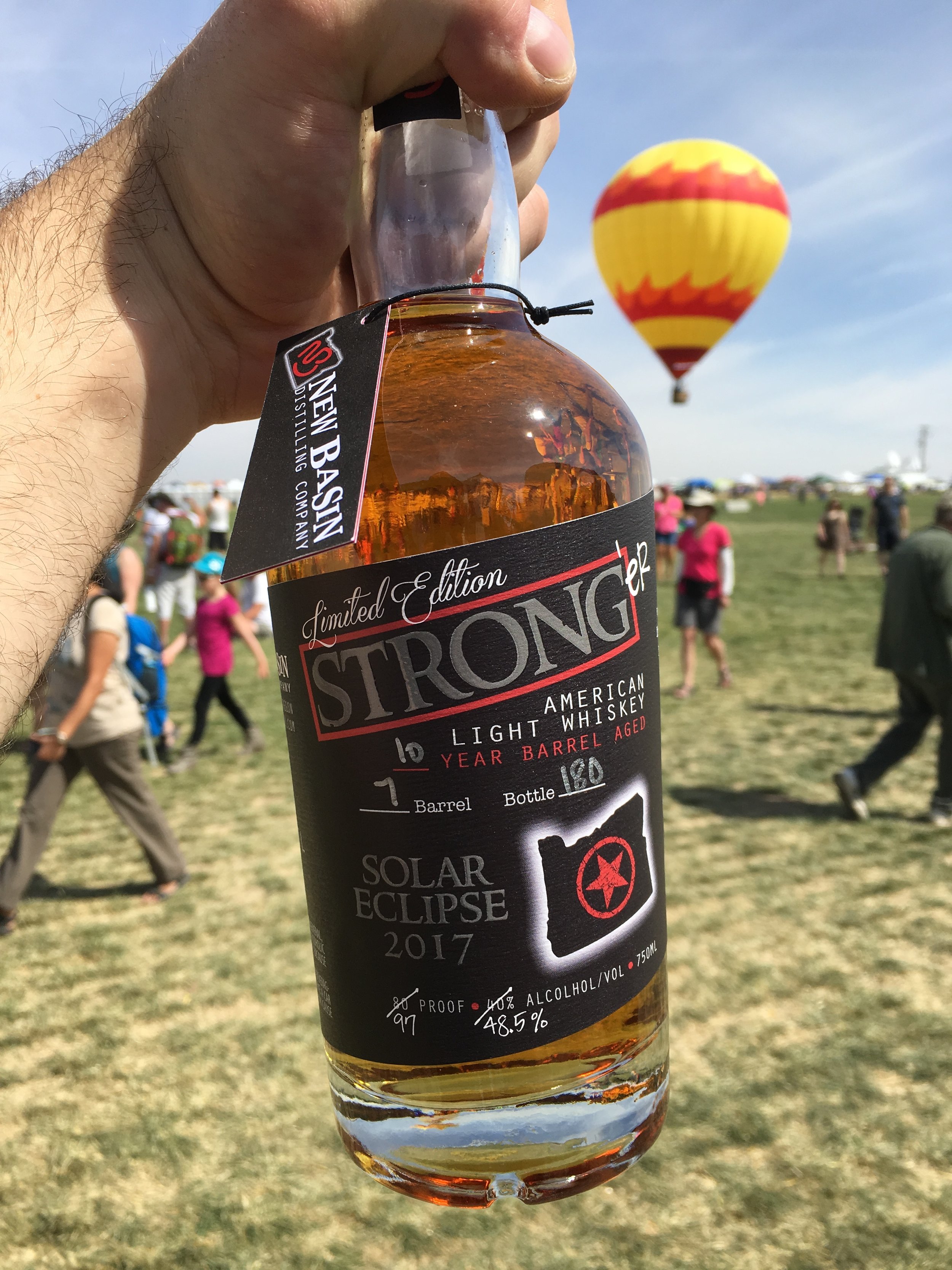 Review - STRONG'eR Limited Edition American Light Whiskey - Solar Eclipse 2017