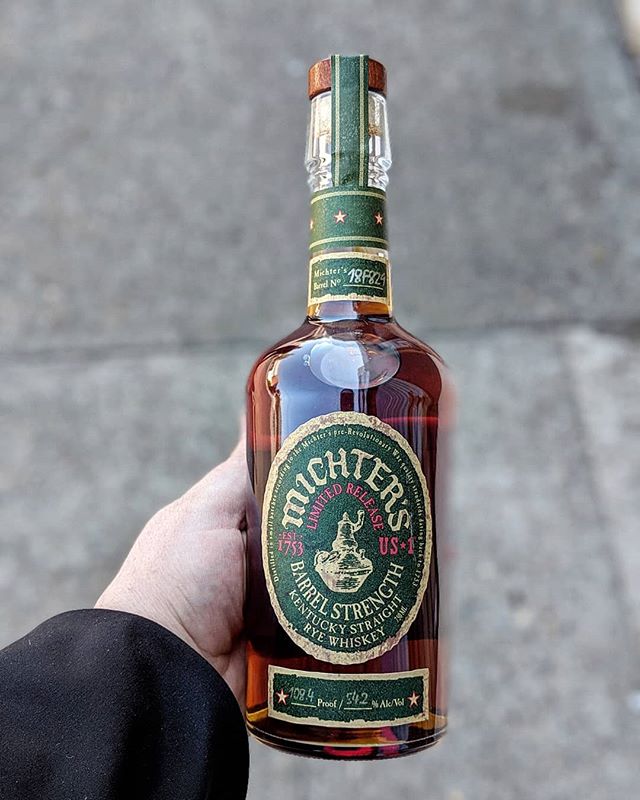 Finally got my hands on a bottle! Took a bit but finally found a bottle of @michterswhiskey Limited Release. As a big fan of barrel strength bourbon and Michters I am looking forward to trying this one.
#whiskey #bourbon #michters #whiskeysidekick #barrelstrength #whiskeygram #instawhiskey #whisky #bourbongram #instabourbon #whiskygram #instawhisky #limitedrelease #pdx #pdxwhiskey #liquidgold #viski