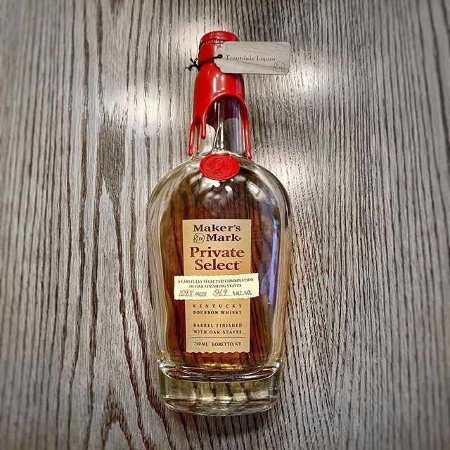 New review up on WhiskeySidekick.com...
.
@makersmark Private Select from @troutdale_liquor. 
Pretty crazy kick in the 👖👍🏻
.
#oak #fire #goodstuff #waxtop #🥃🥃🥃