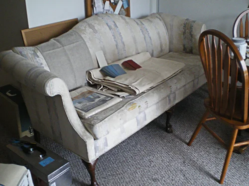 BEFORE - Simple 80's couch