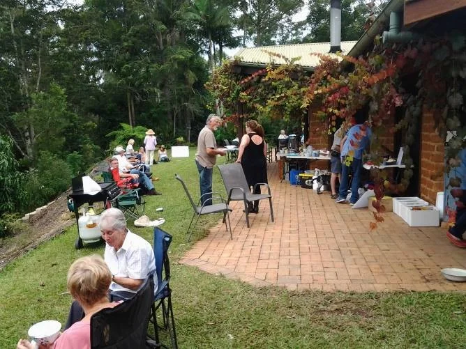 A garden setting for lunch