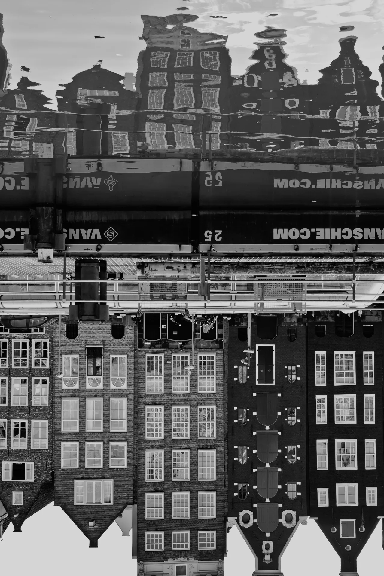 ‘Canal houses in black and white’ (photography)