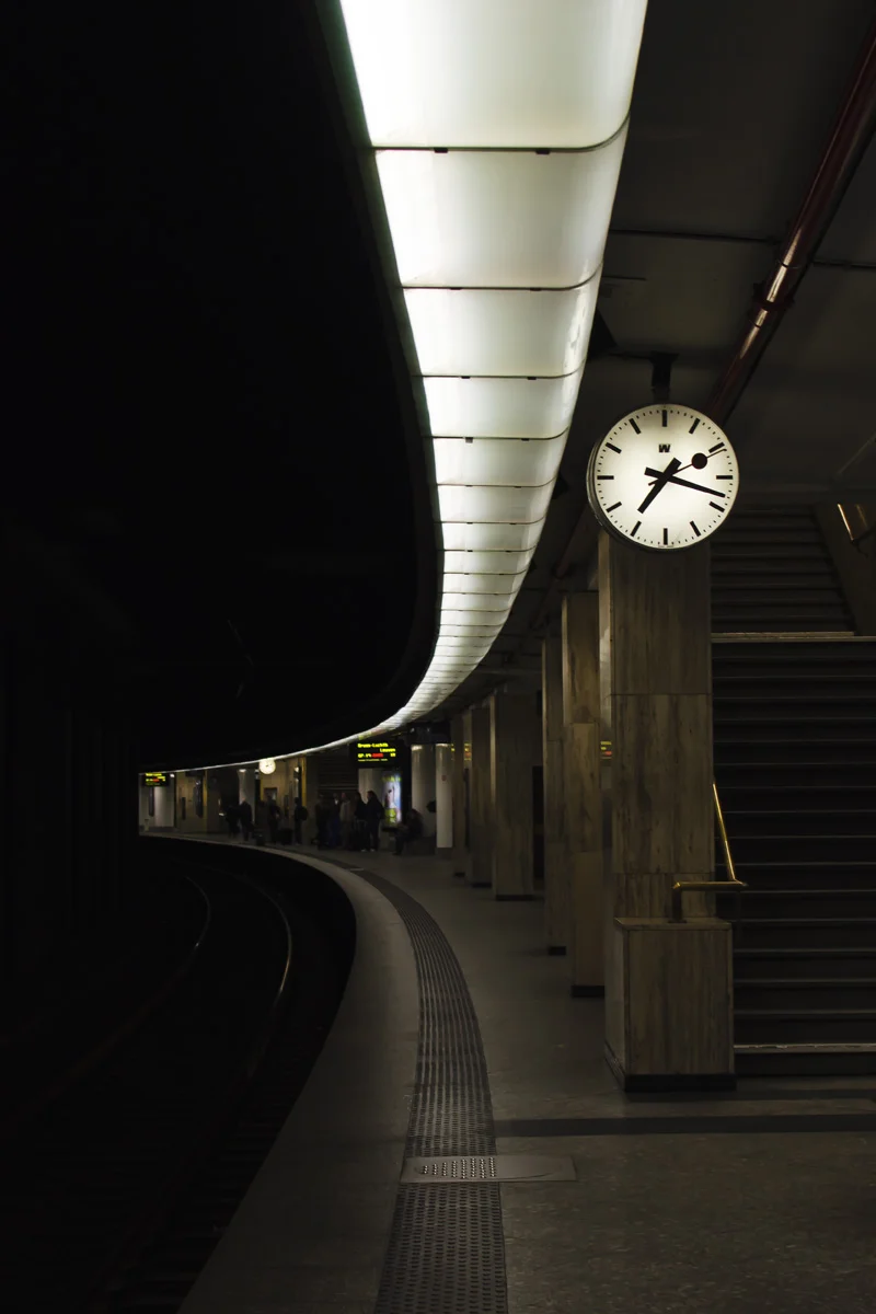 ’Bruxelles-Central 7:18’ (photography)