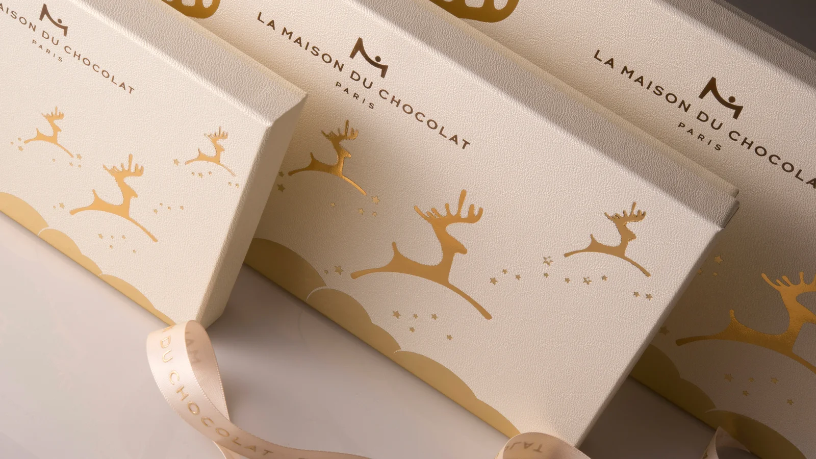 3-2S-La-Maison-du-Chocolat-Les+Rennes+de+Noel-+Design+Global.jpg