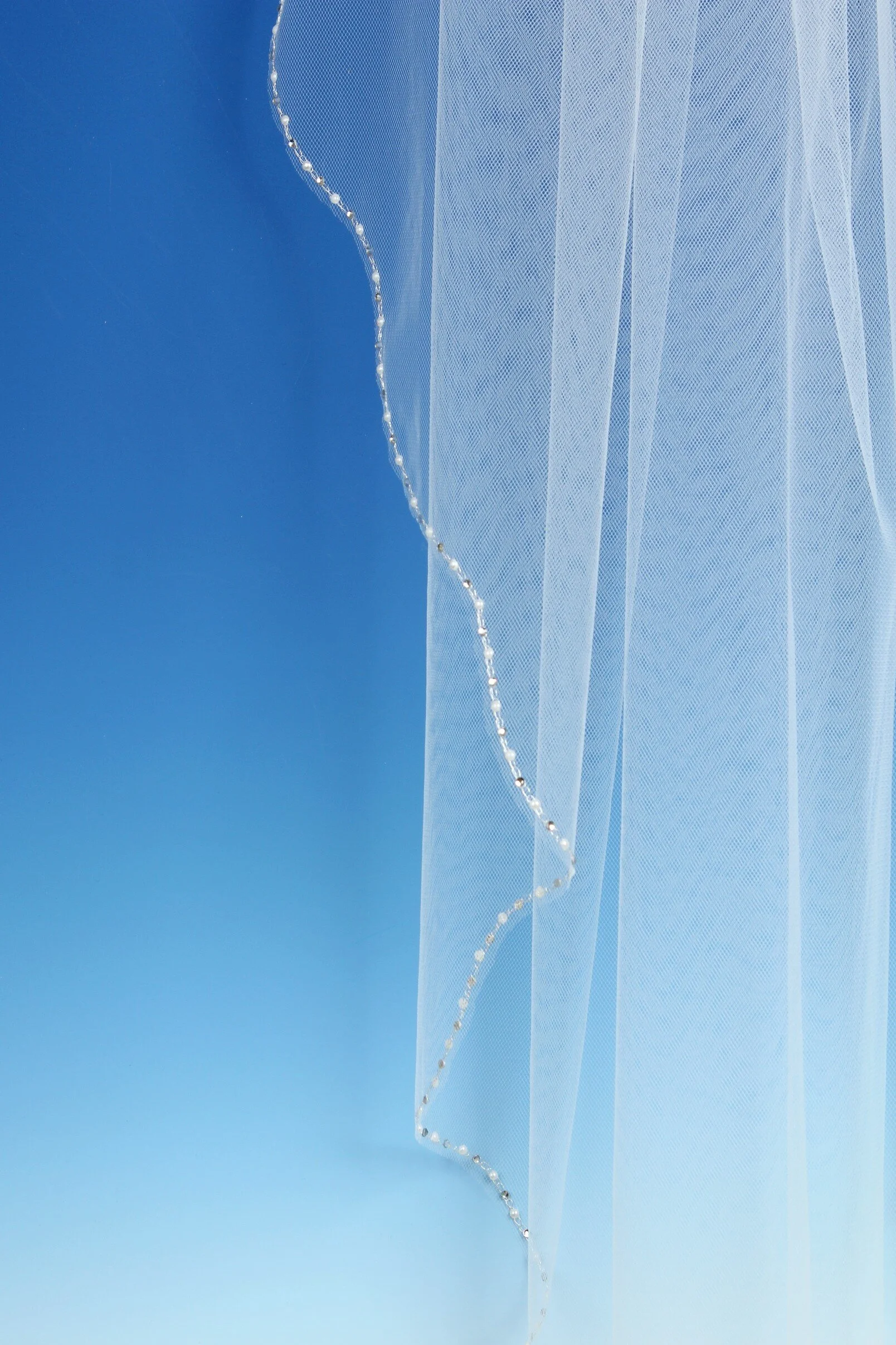 Richard Designs single tier veil C479B